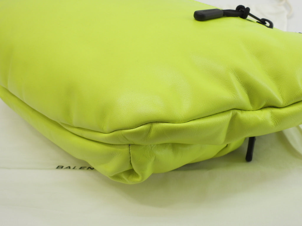 Balenciaga Borsa a cintura grande Every Day in pelle fluorescente gialla, borsa a tracolla @ 39