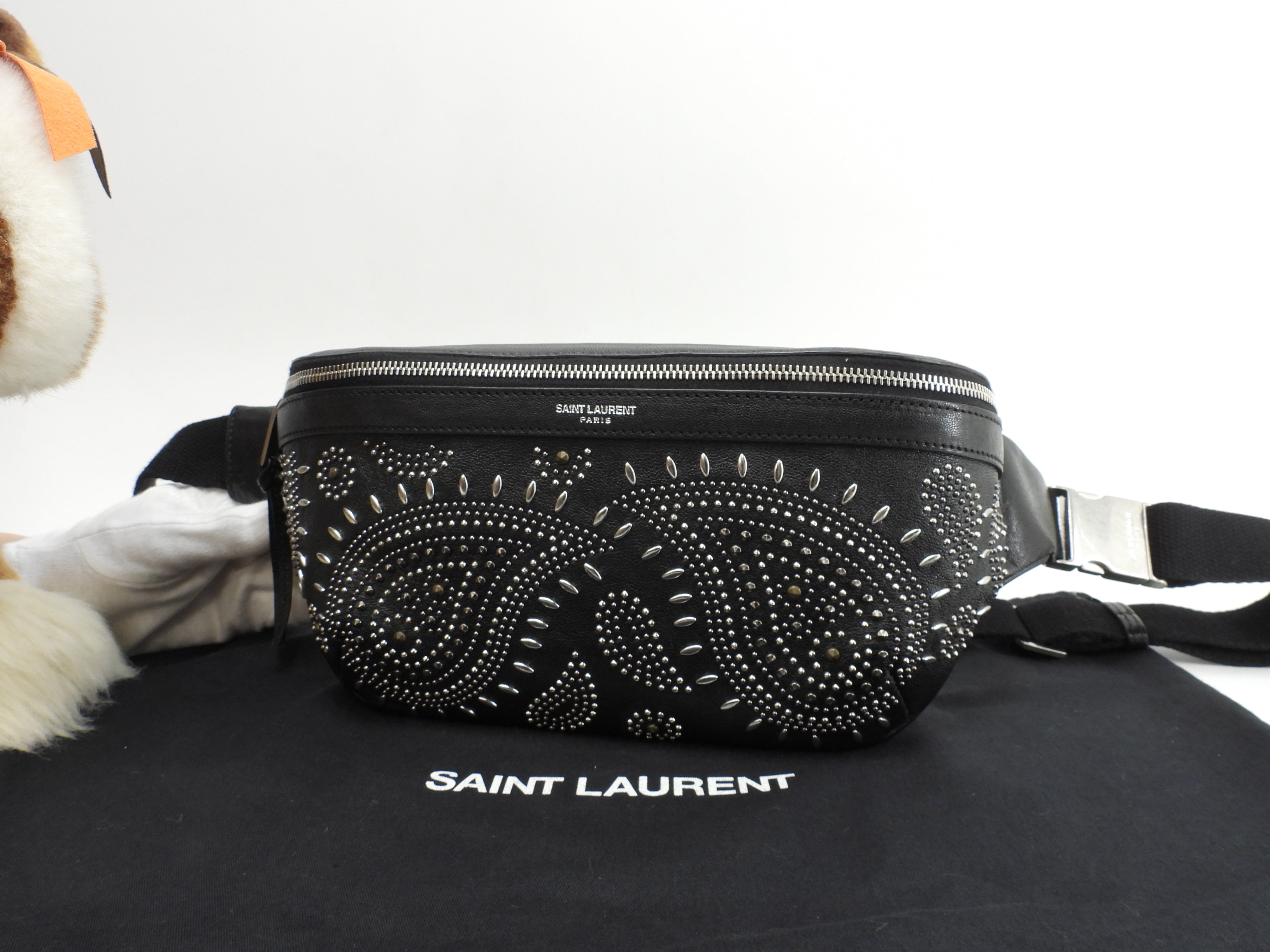 Saint Laurent marsupio City in pelle nera, edizione limitata, borsa a tracolla con borchie, condizioni eccellenti @ 1