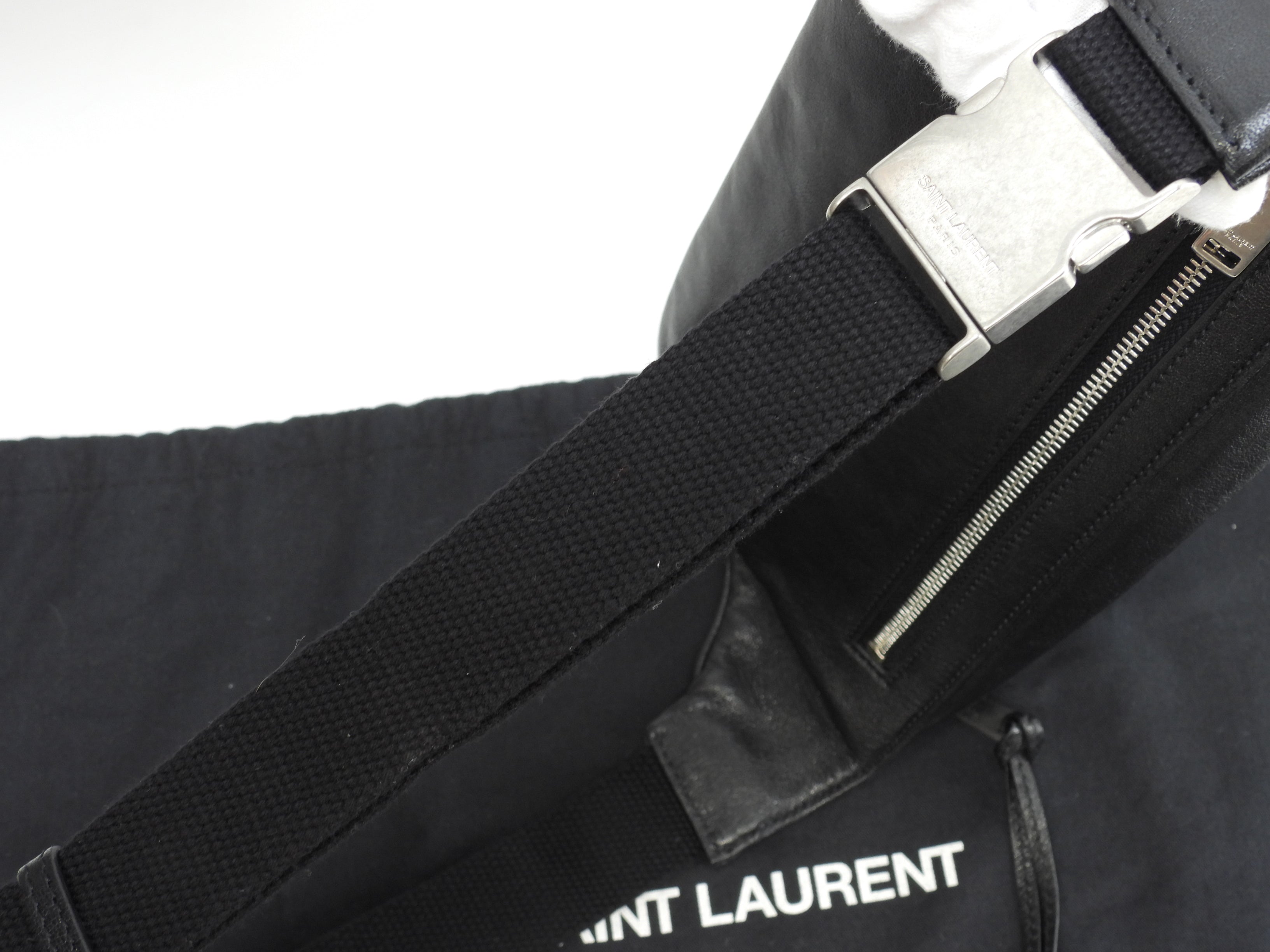 Saint Laurent marsupio City in pelle nera, edizione limitata, borsa a tracolla con borchie, condizioni eccellenti @ 1
