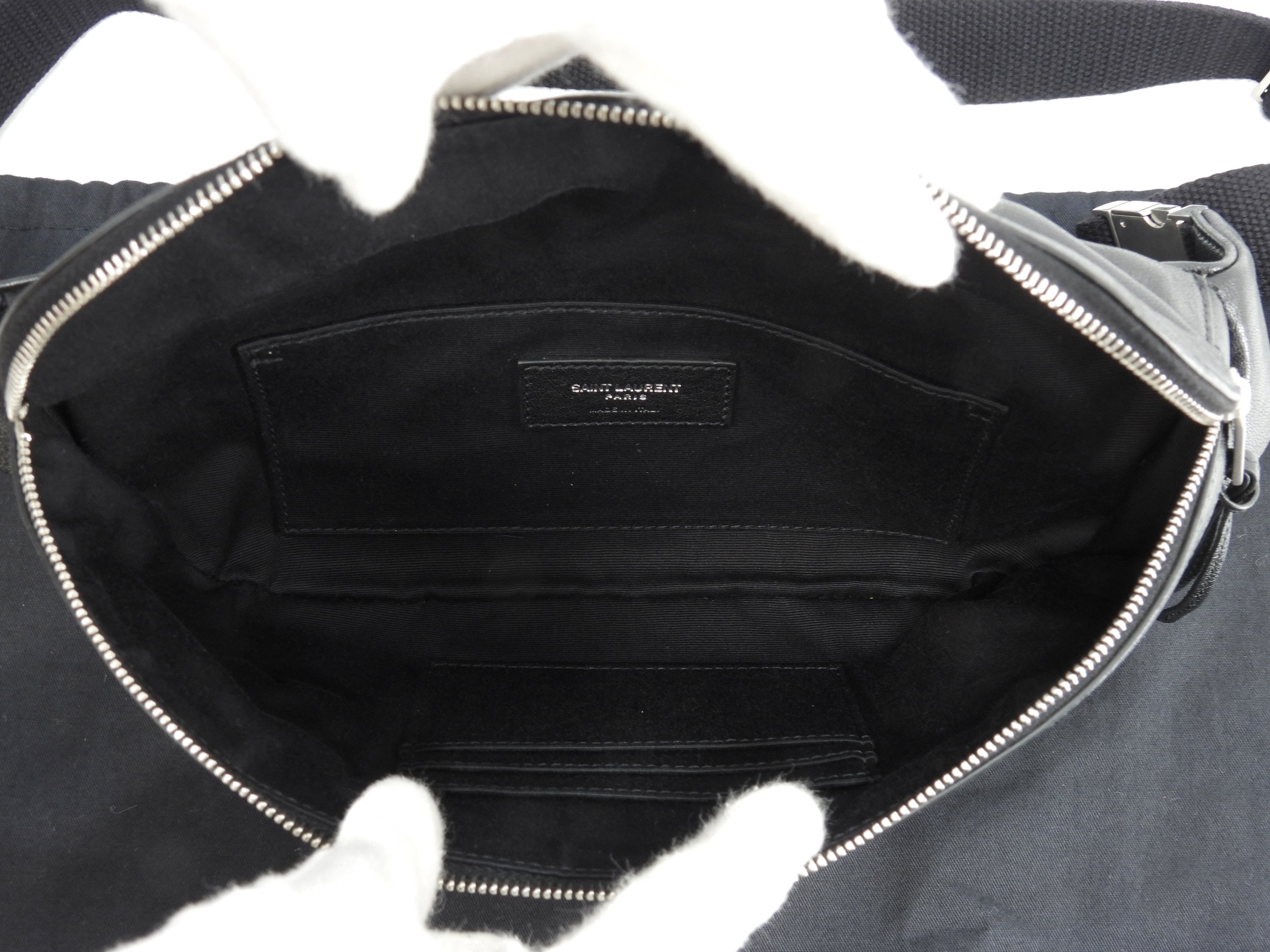 Saint Laurent marsupio City in pelle nera, edizione limitata, borsa a tracolla con borchie, condizioni eccellenti @ 1