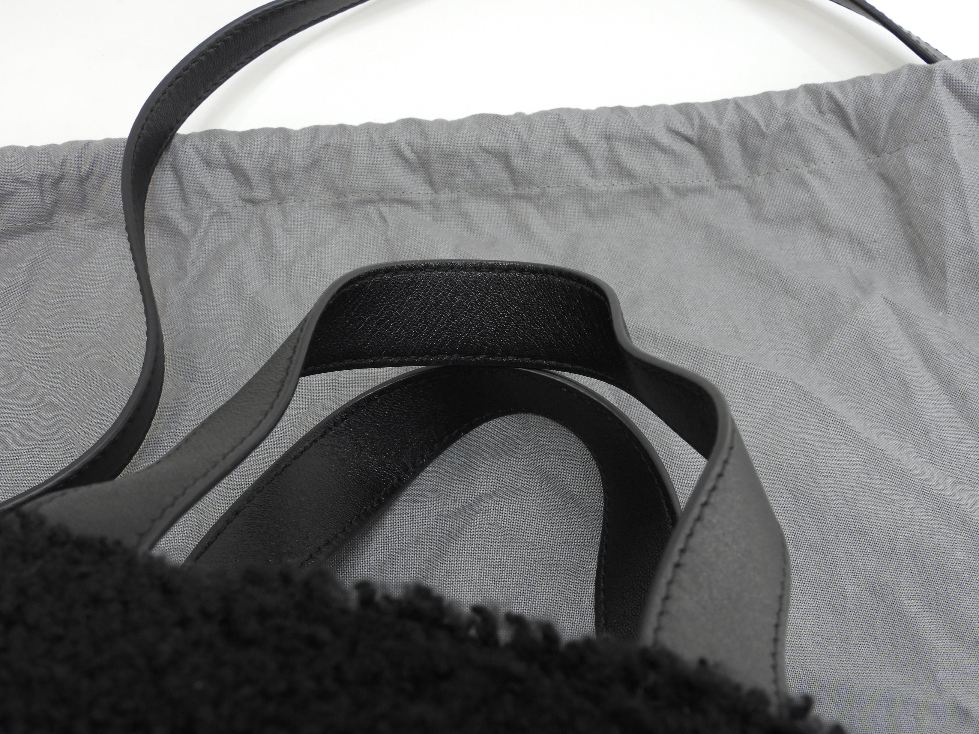 Borsa a mano Balenciaga Everyday tote in pelle di montone, bianca e nera, con tracolla, come nuova @ 30