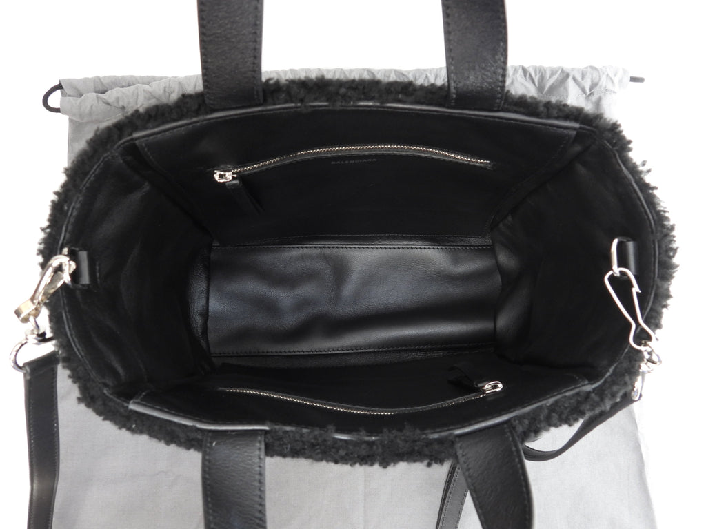 Borsa a mano Balenciaga Everyday tote in pelle di montone, bianca e nera, con tracolla, come nuova @ 30