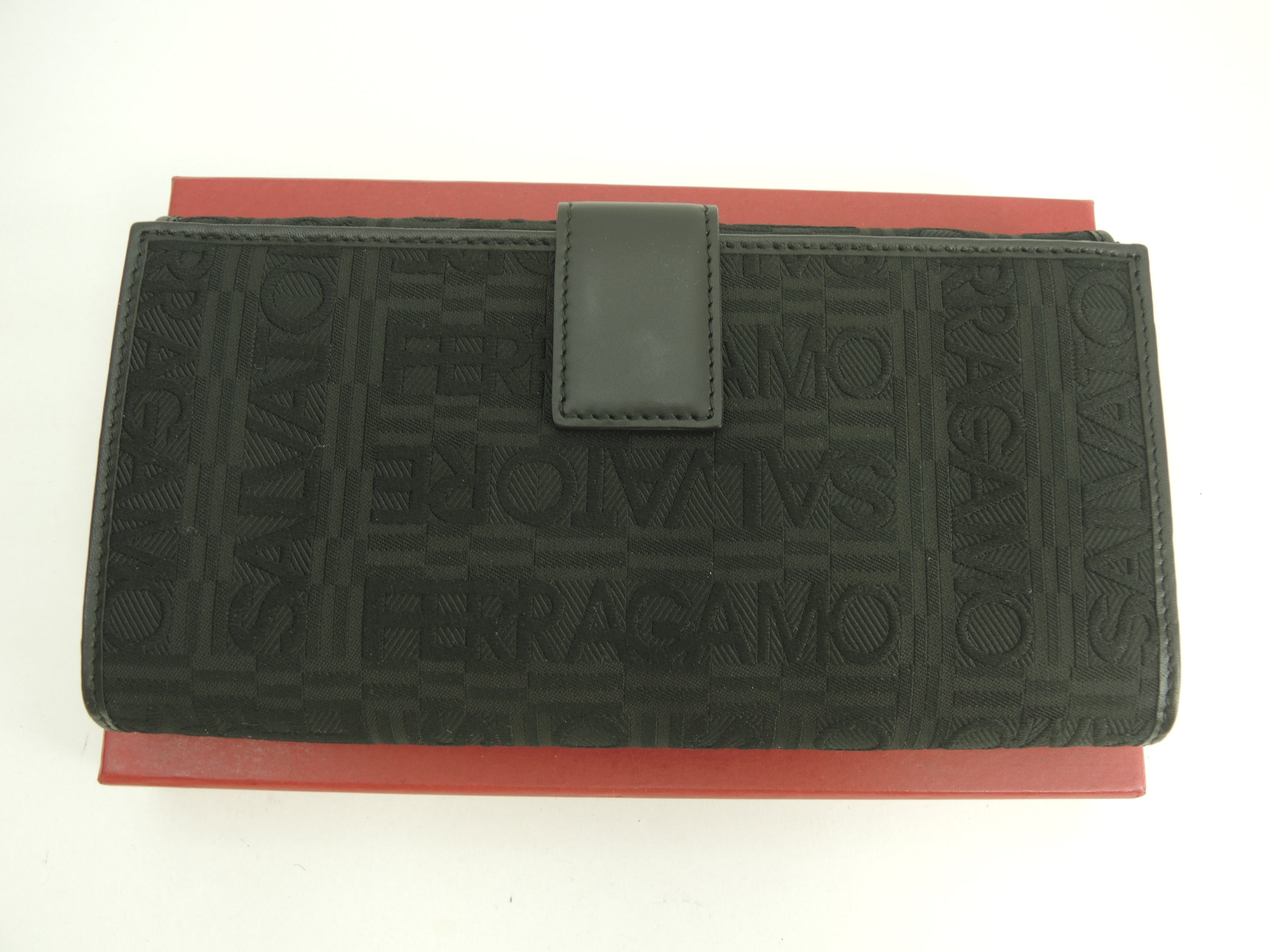 Salvatore Ferragamo Portafoglio lungo a due bottoni in cotone/pelle nera, come nuovo @JV-228249
