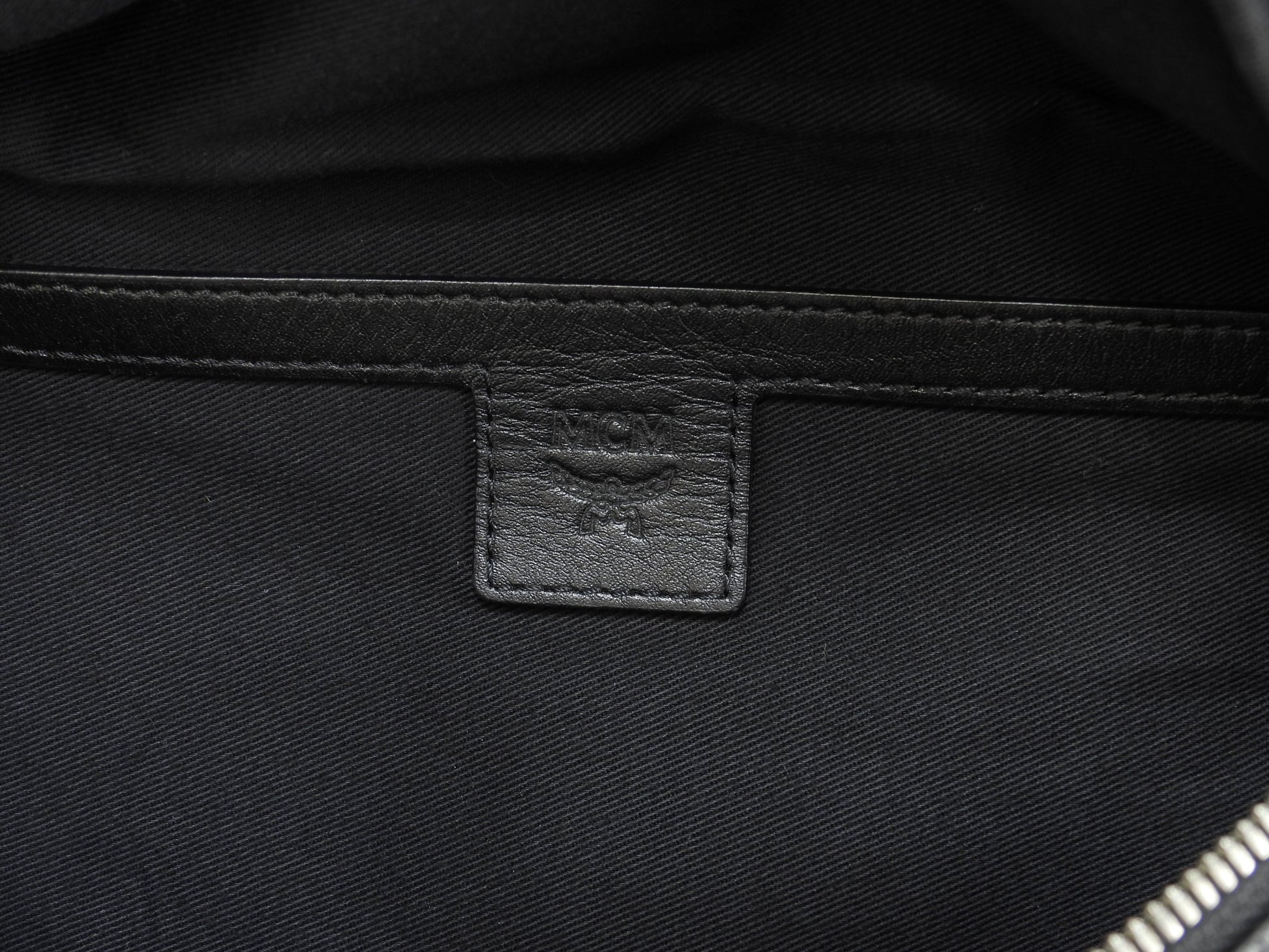 MCM ベルトバッグ PVC革 シグネチャ黒 クロスボディバッグ バムバッグ 美品@ 2
