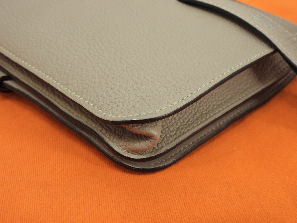 Hermès Dogon marsupio in pelle Taurillon Clémence color Tortora con cintura@□F