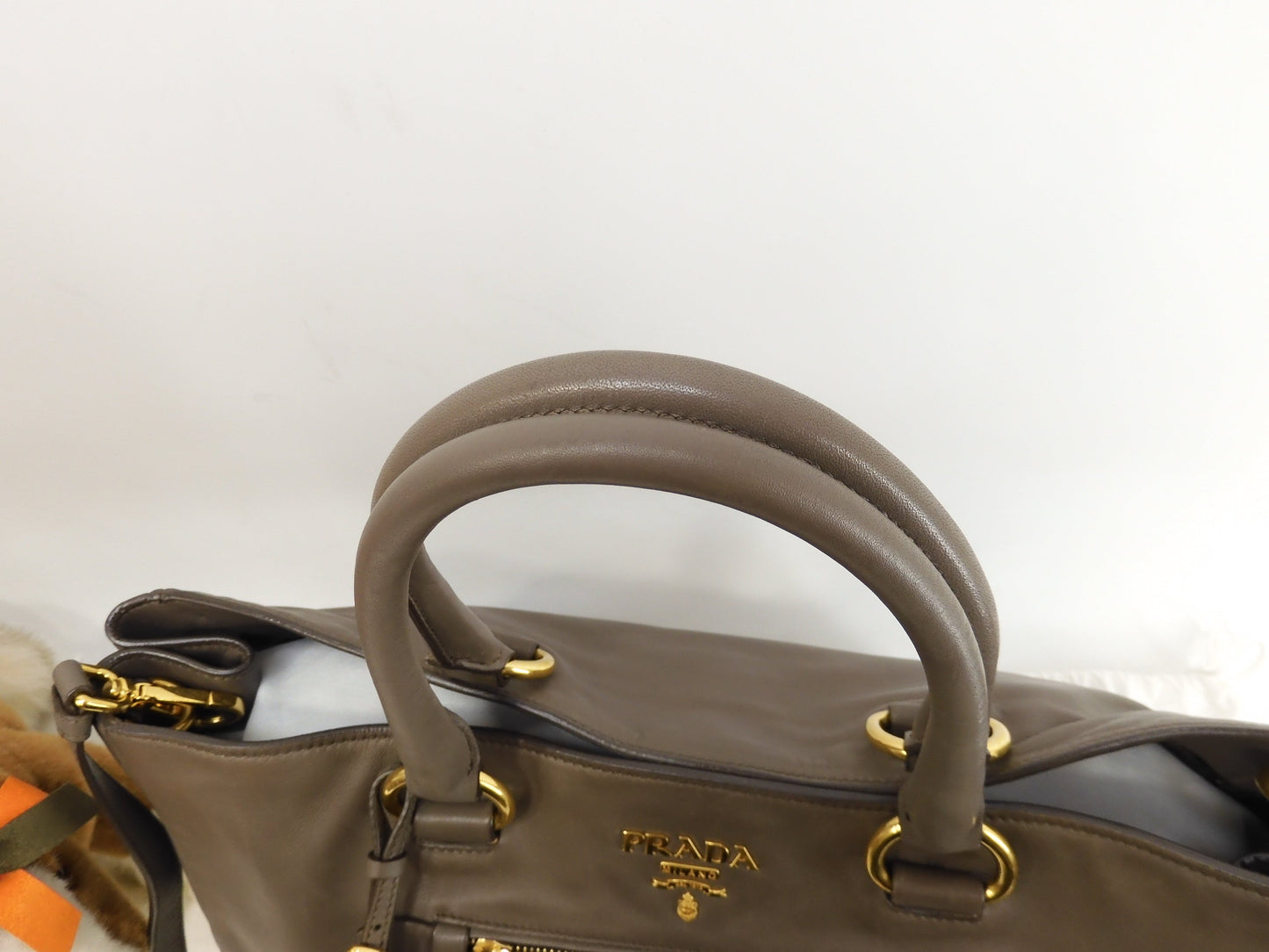 Prada borsa a mano da uomo in pelle grigia con tracolla, tote bag@85M