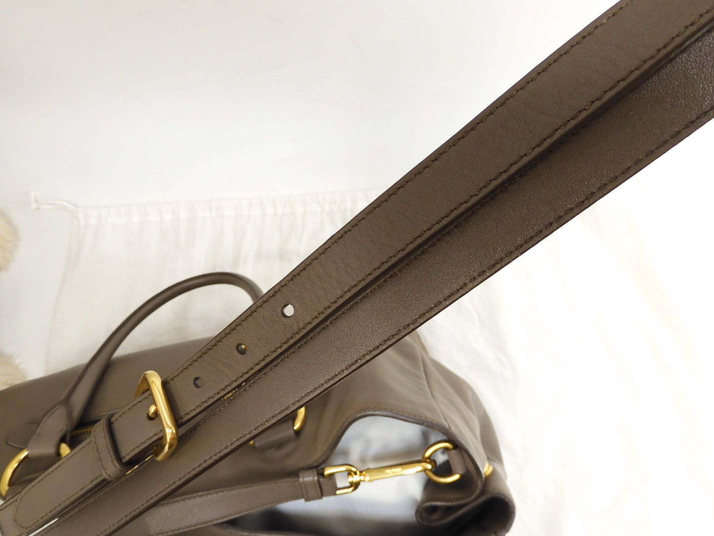 Prada borsa a mano da uomo in pelle grigia con tracolla, tote bag@85M
