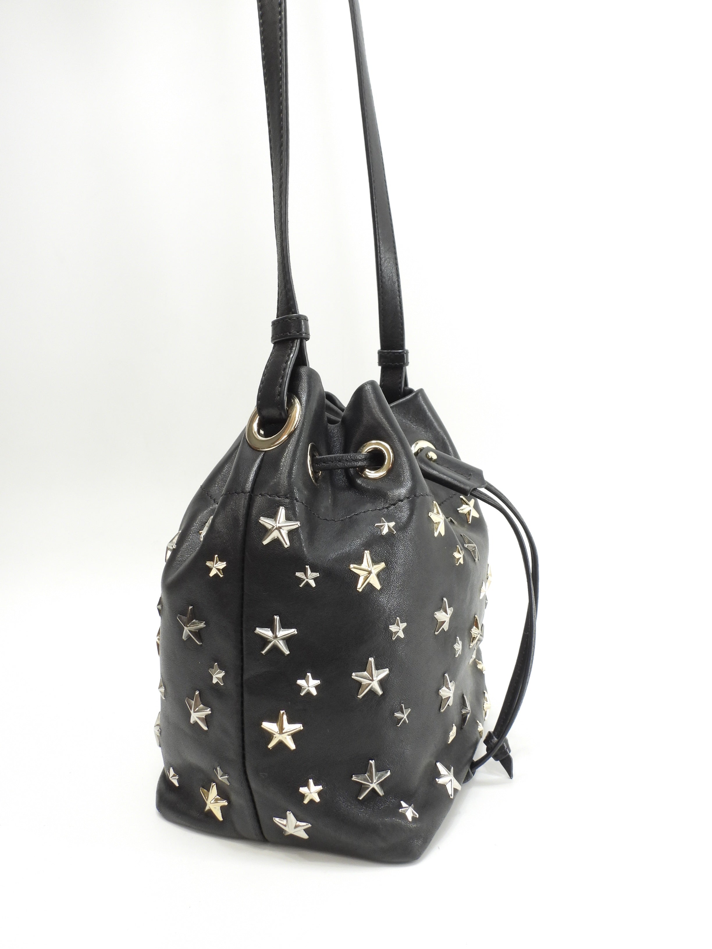 Jimmy Choo Pochette JUNO in pelle nera Borsa a tracolla con coulisse Ottime condizioni@XLSGT3