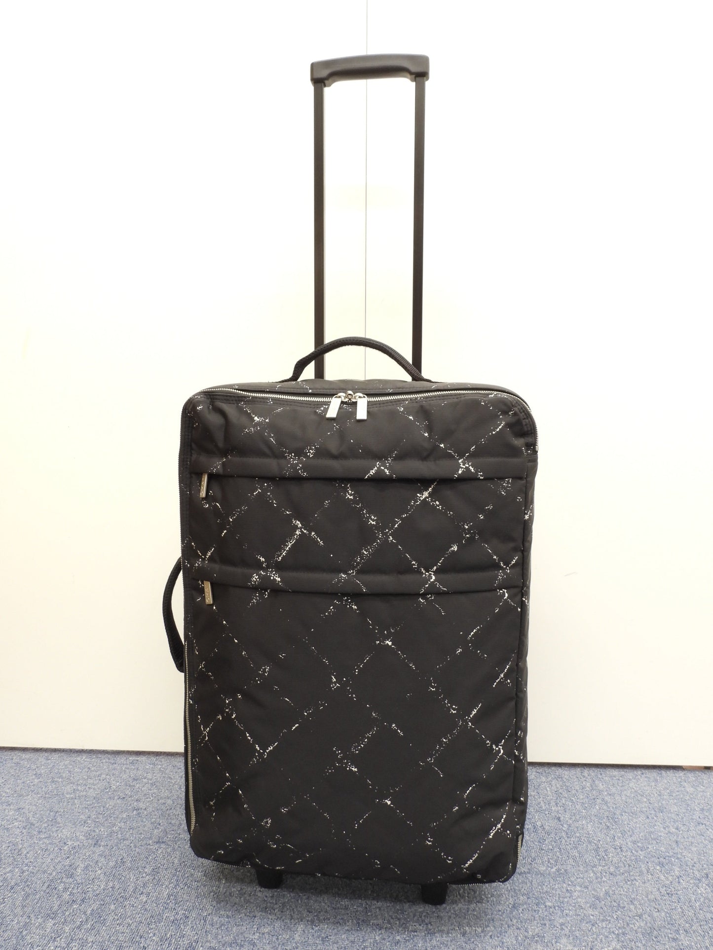 Chanel Carry-on da viaggio Travel Line vecchia, bianco e nero, trolley due ruote, ottime condizioni @5936719