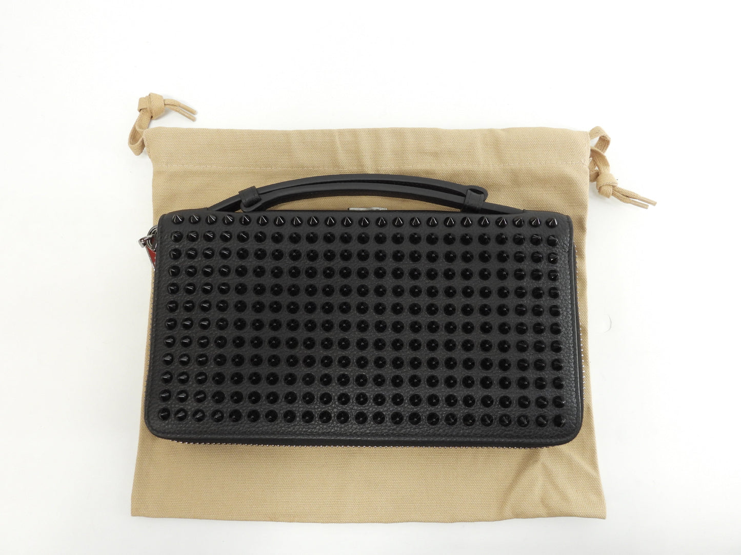 Christian Louboutin Portafoglio lungo XL in pelle nera con cerniera da uomo con impugnatura a 50