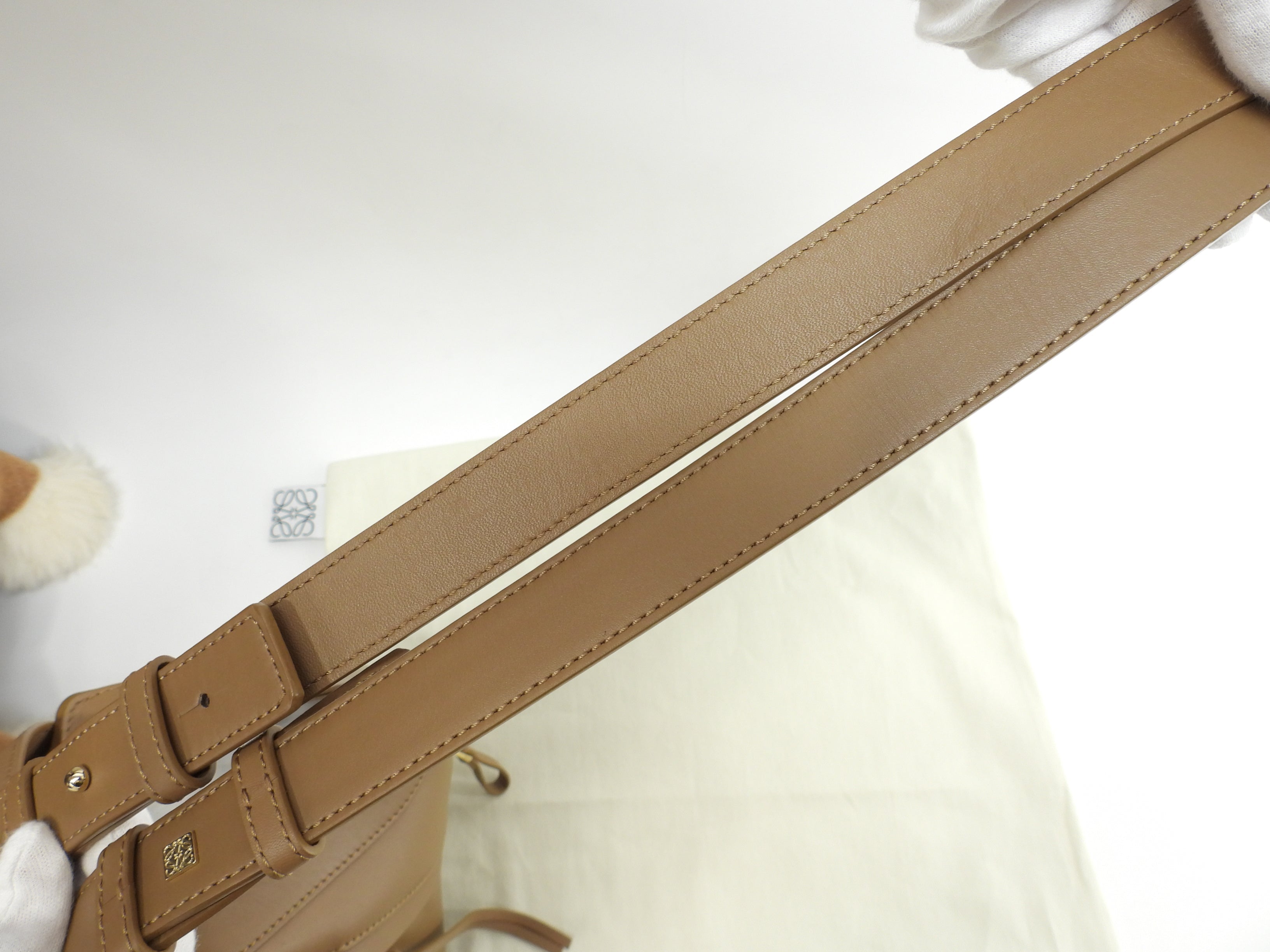 Loewe Hammock Compact borsa Suna Fujita collaborazione pelle marrone borsa a mano borsa a tracolla scimmia@012339