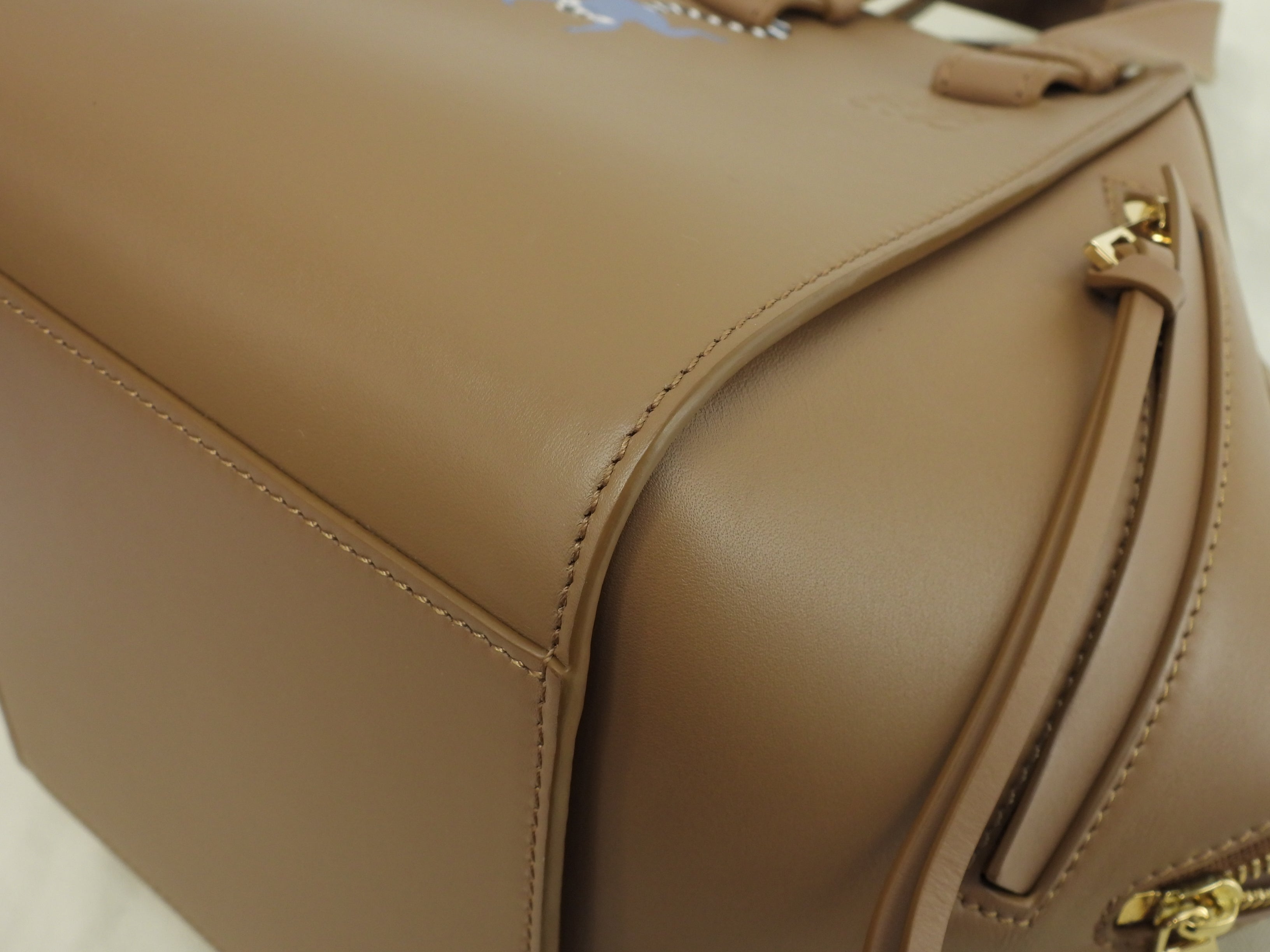 Loewe Hammock Compact borsa Suna Fujita collaborazione pelle marrone borsa a mano borsa a tracolla scimmia@012339