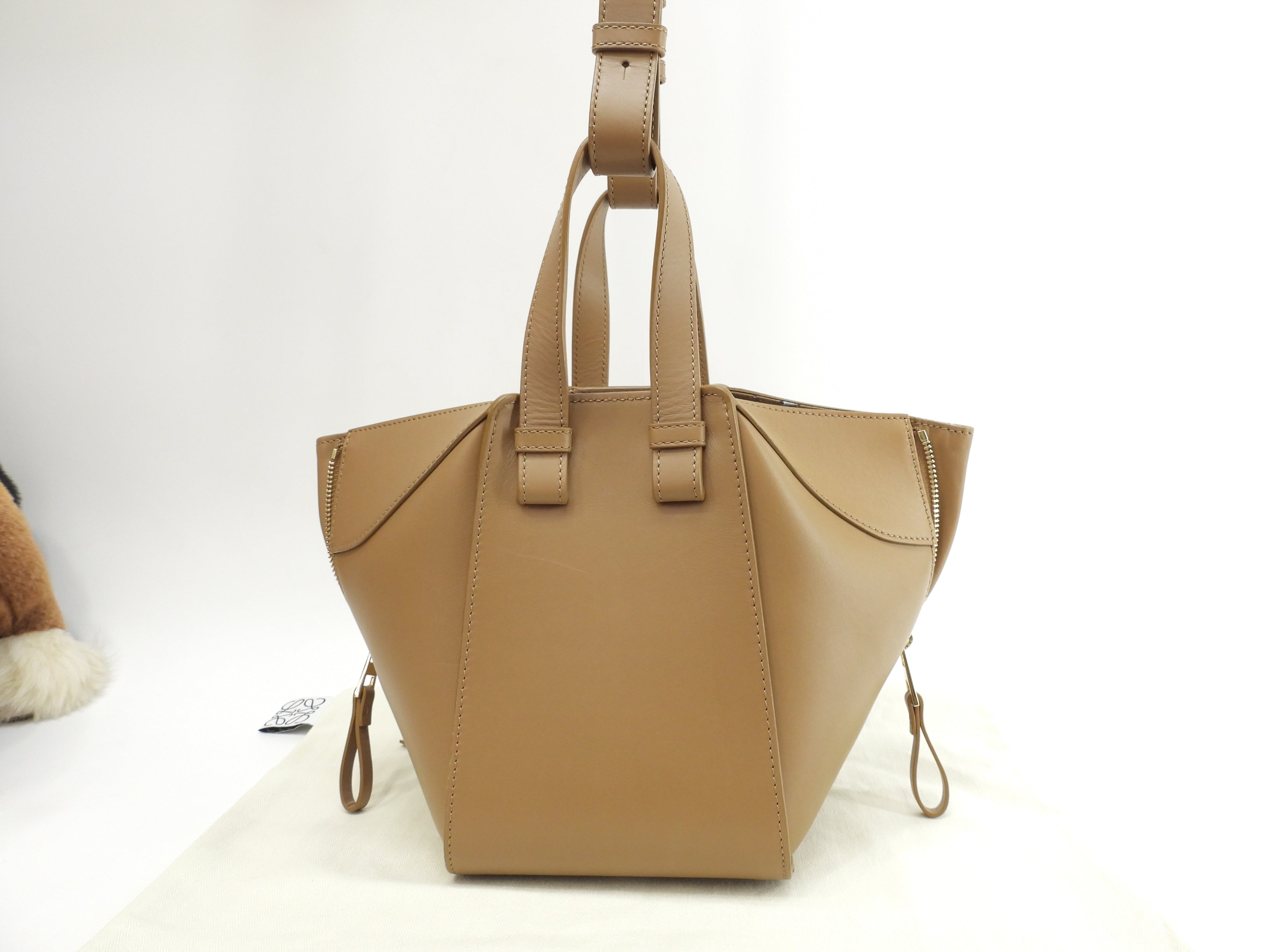 Loewe Hammock Compact borsa Suna Fujita collaborazione pelle marrone borsa a mano borsa a tracolla scimmia@012339