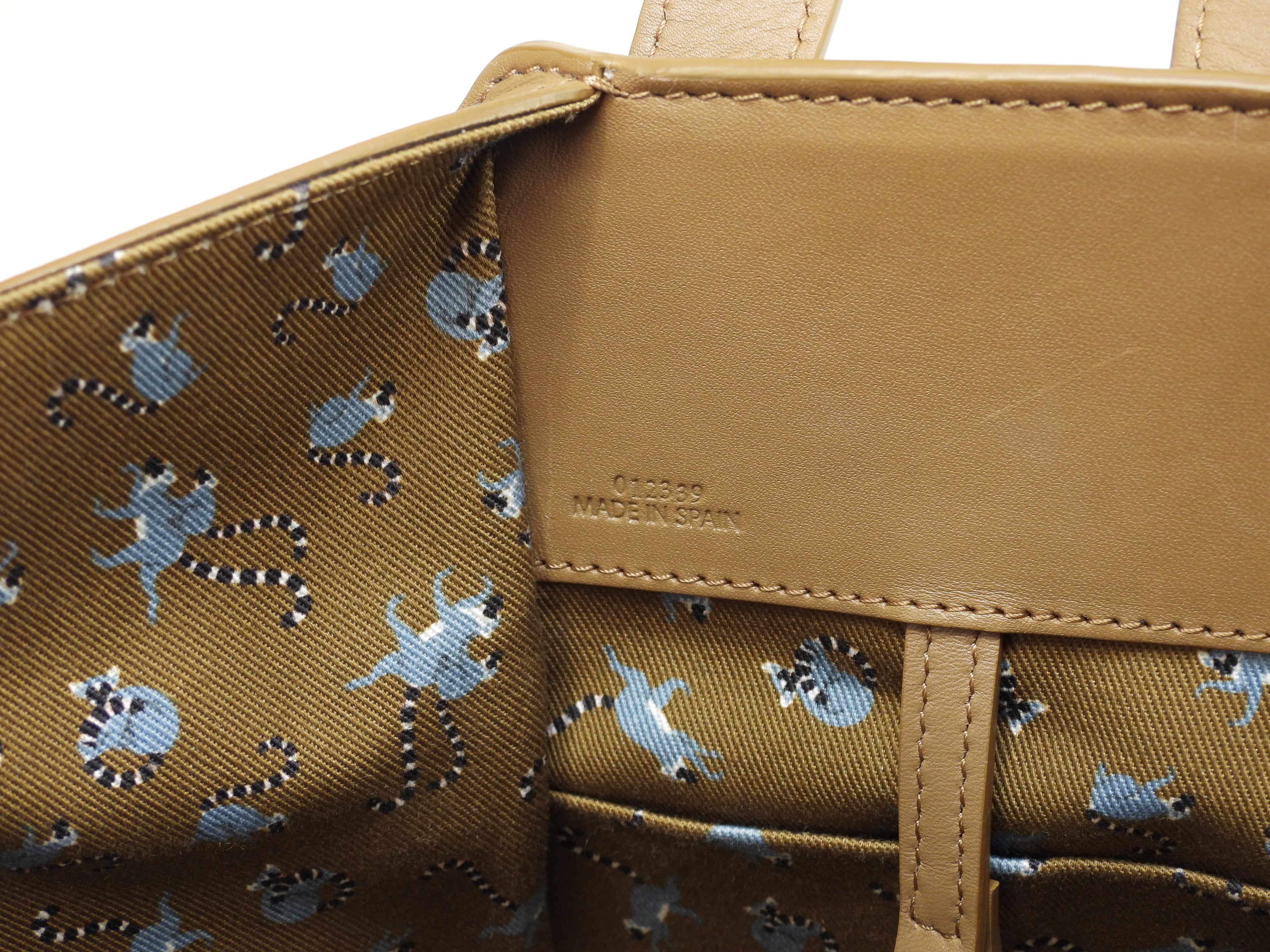 Loewe Hammock Compact borsa Suna Fujita collaborazione pelle marrone borsa a mano borsa a tracolla scimmia@012339
