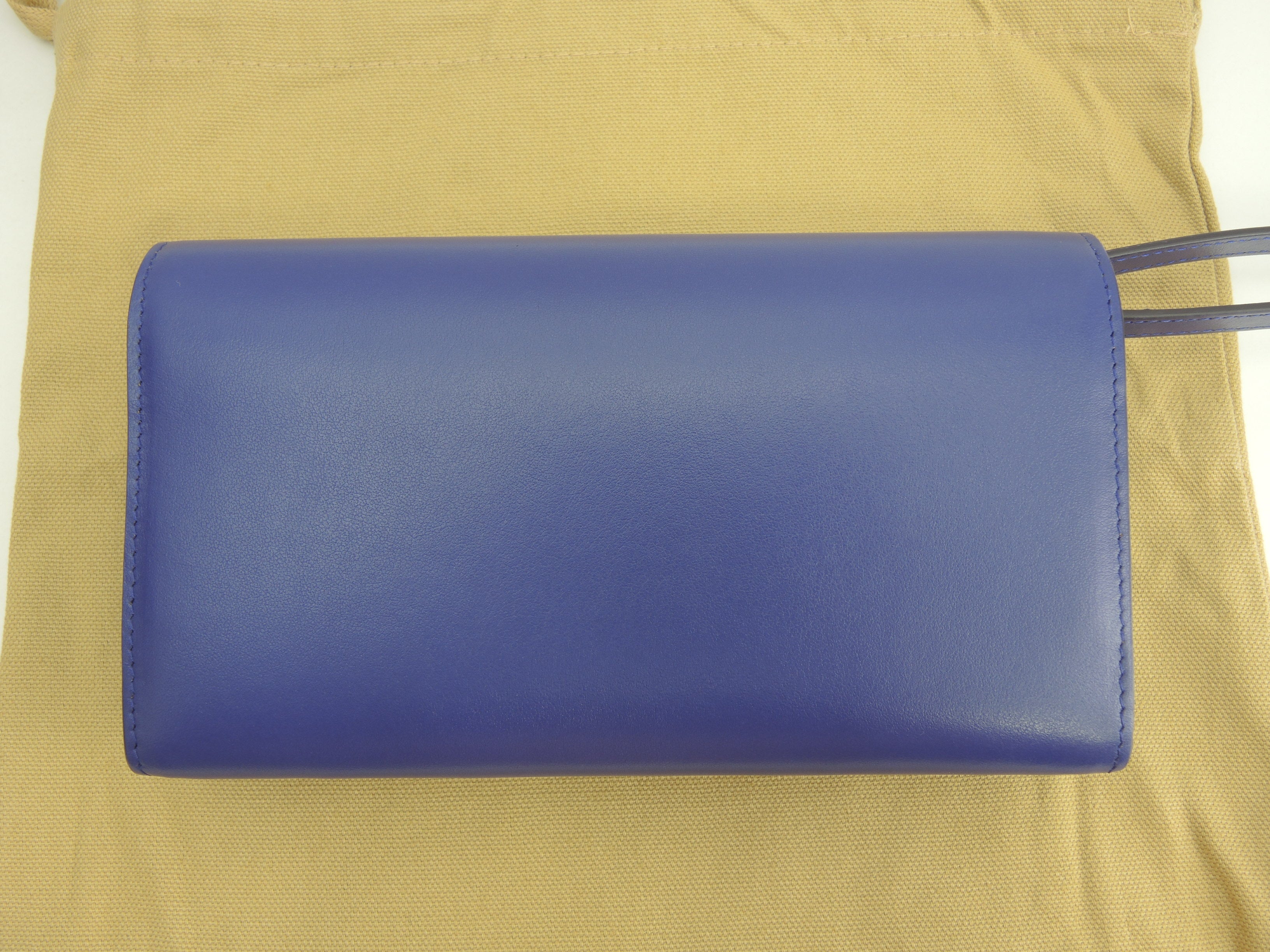 Christian Louboutin Macaron Pochette Portafoglio in pelle viola con borchie, nuovo con cartellino