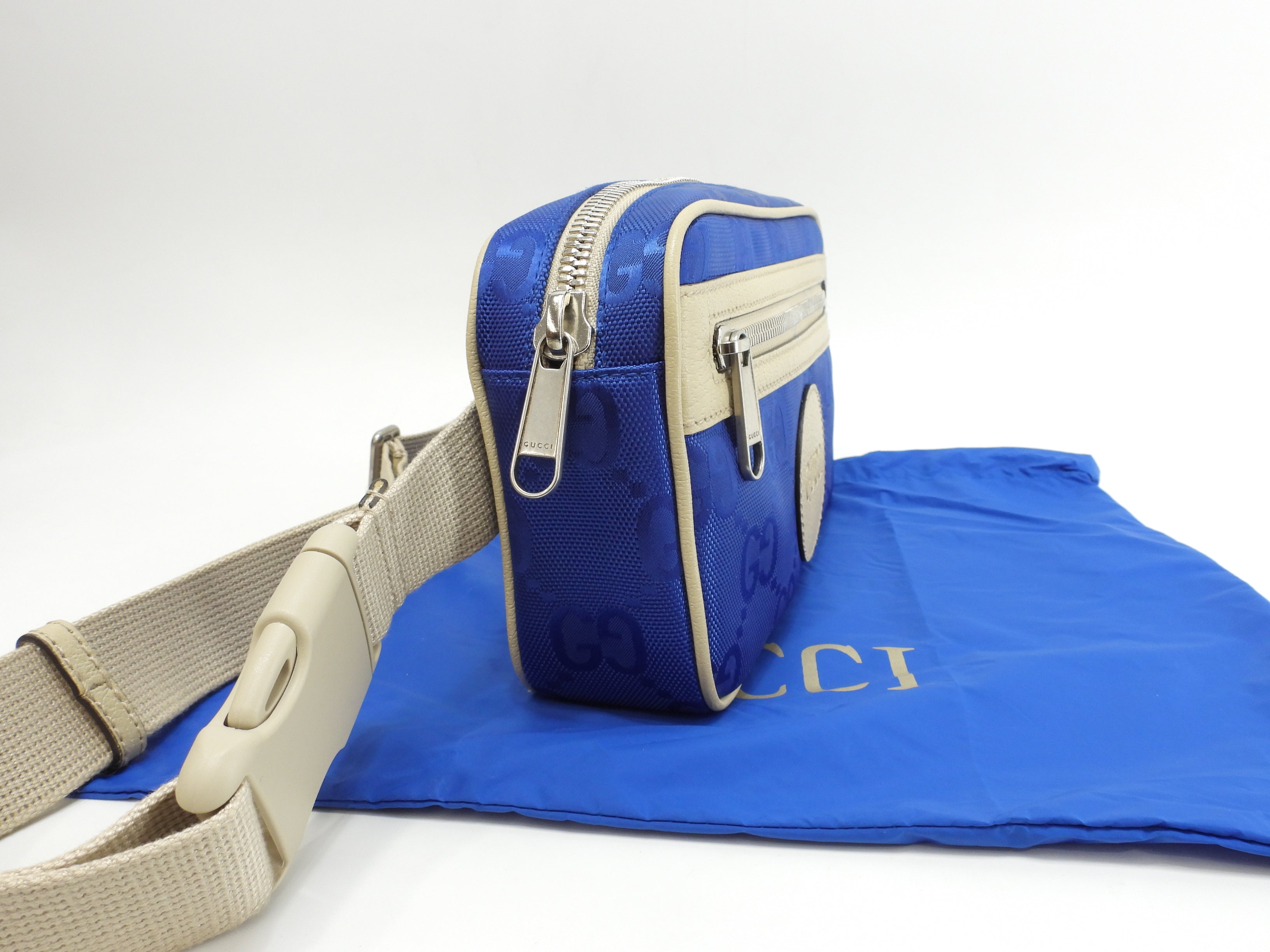 Gucci Marsupio in nylon e pelle GG blu crema, borsa a tracolla, borsa a vita, condizioni eccellenti@ 24