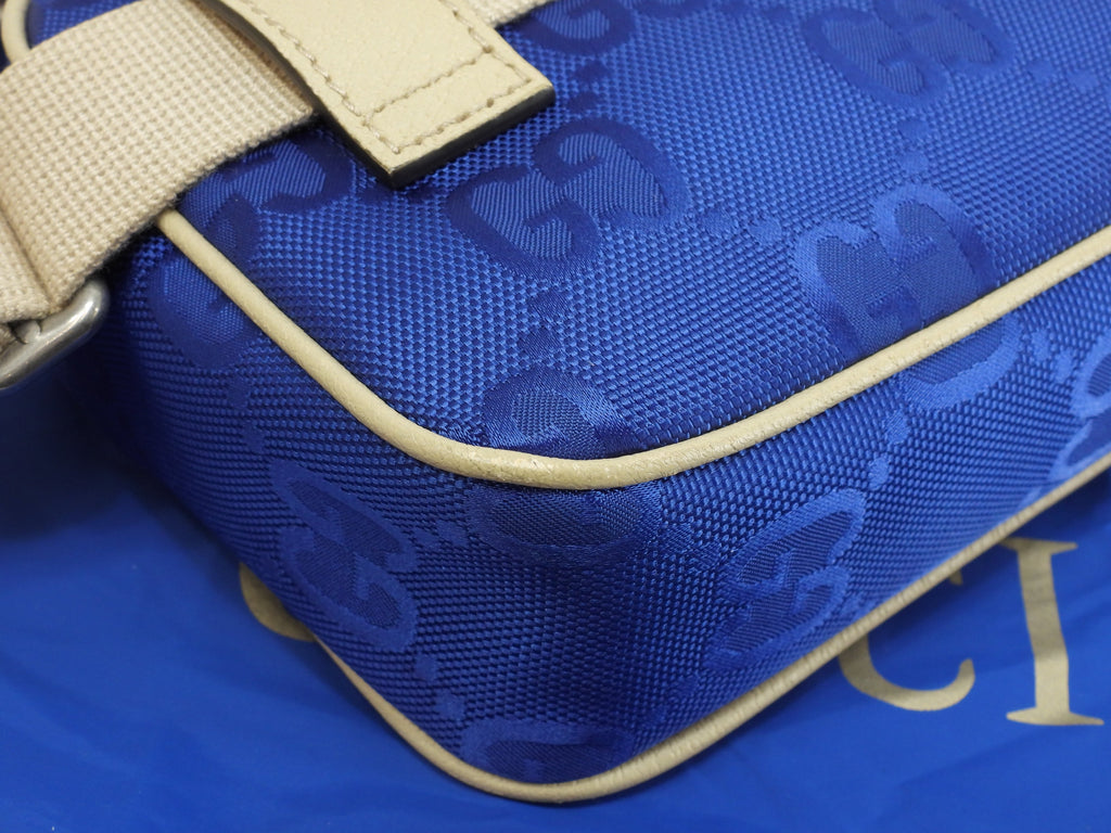 Gucci Marsupio in nylon e pelle GG blu crema, borsa a tracolla, borsa a vita, condizioni eccellenti@ 24