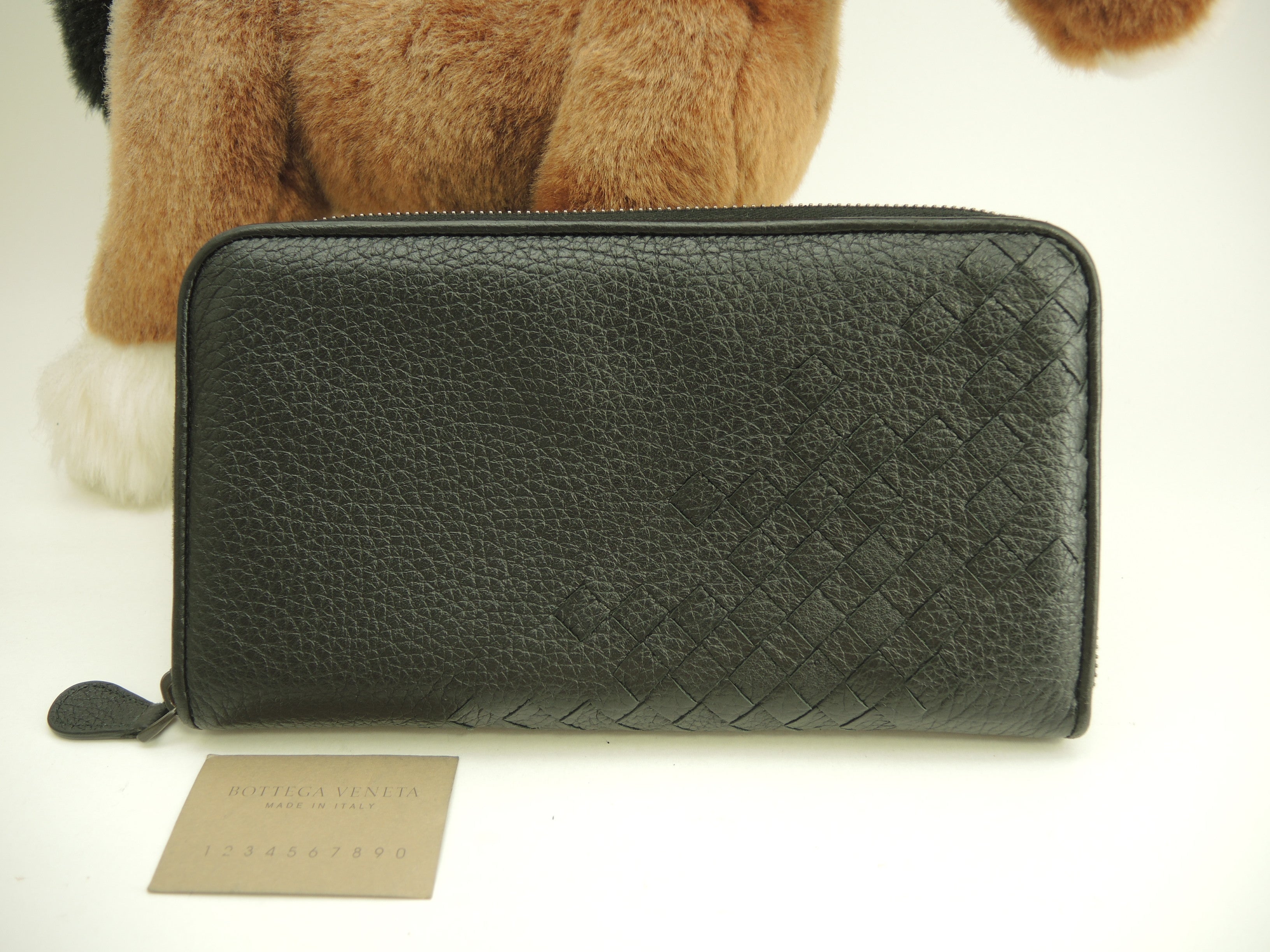 Bottega Veneta, portafoglio lungo grande in pelle Intrecciato nero, portafoglio con cerniera, ottime condizioni @P00222173B