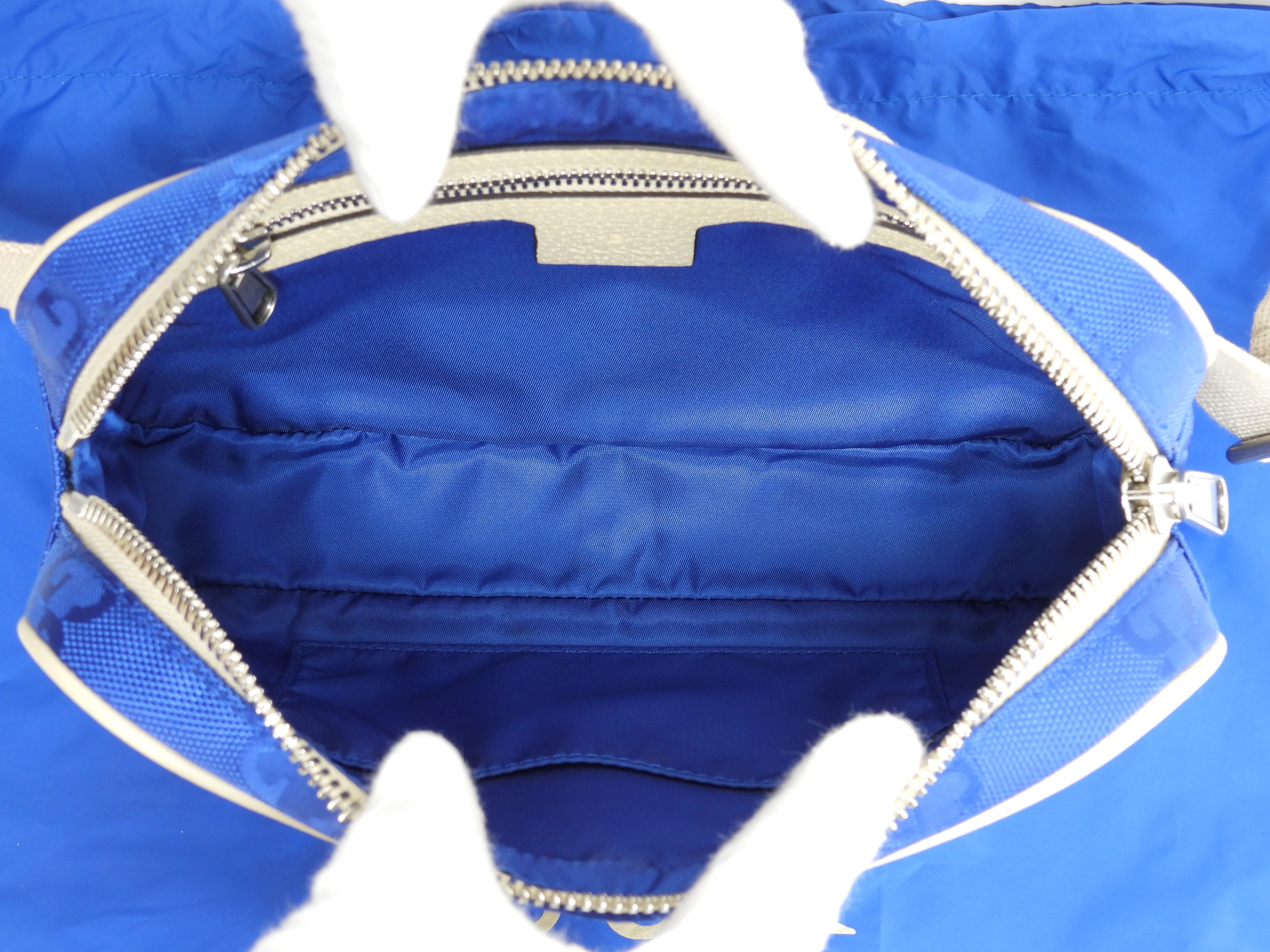 Gucci Marsupio in nylon e pelle GG blu crema, borsa a tracolla, borsa a vita, condizioni eccellenti@ 24