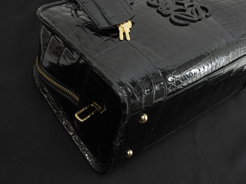 Loewe Amazona 28 Coccodrillo Nero Borsa a mano Hardware dorato Ottime condizioni@111160