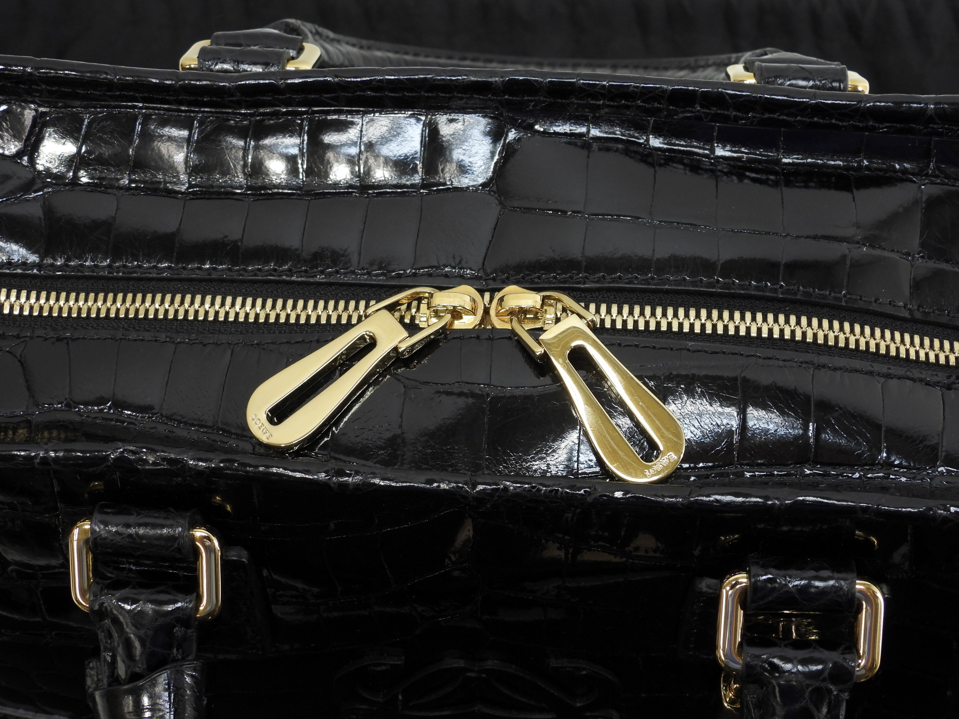Loewe Amazona 28 Coccodrillo Nero Borsa a mano Hardware dorato Ottime condizioni@111160