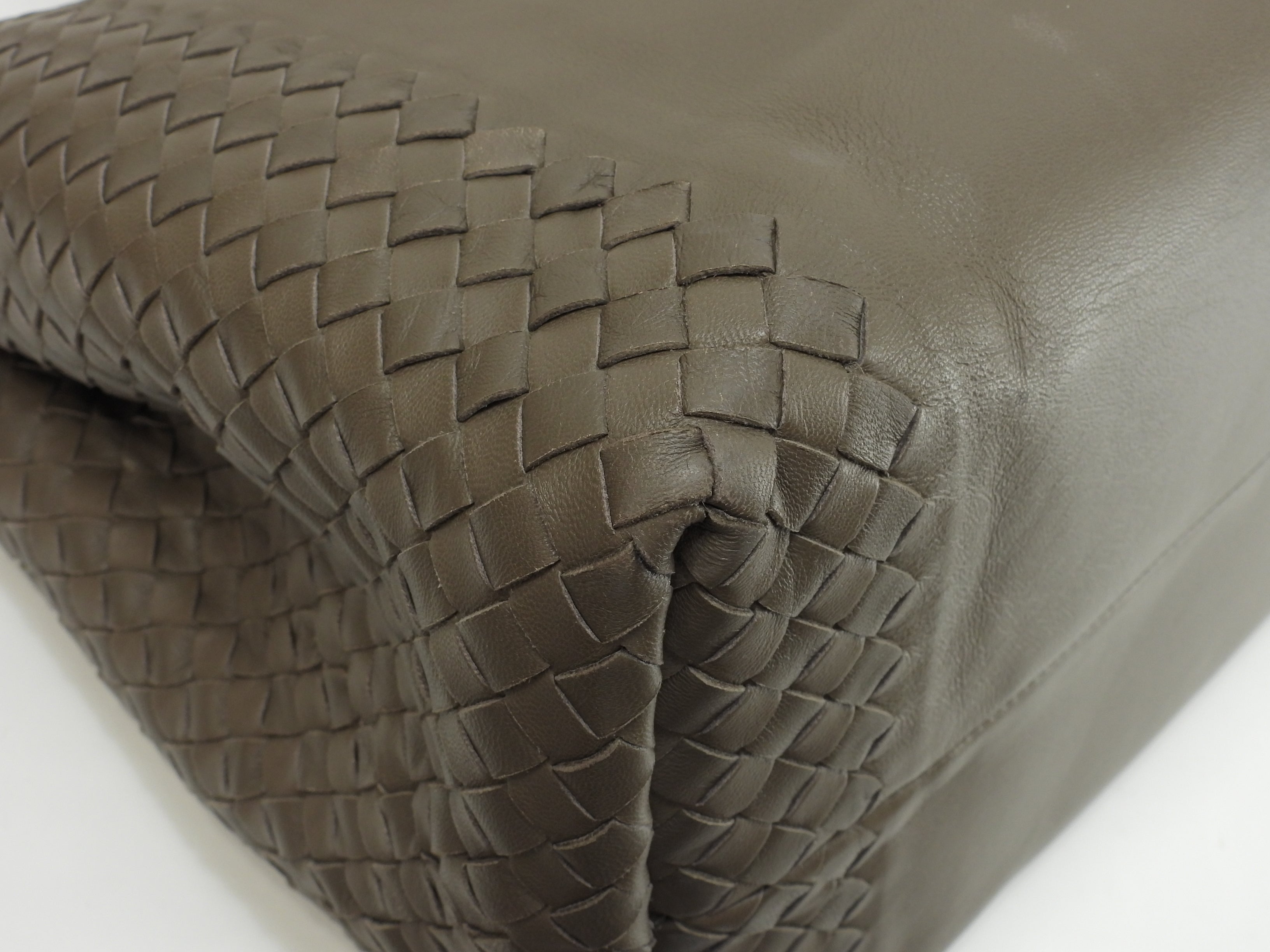 Borsa tote Bottega Veneta Intrecciato in pelle grigia, borsa a mano, ottime condizioni @B06224470R