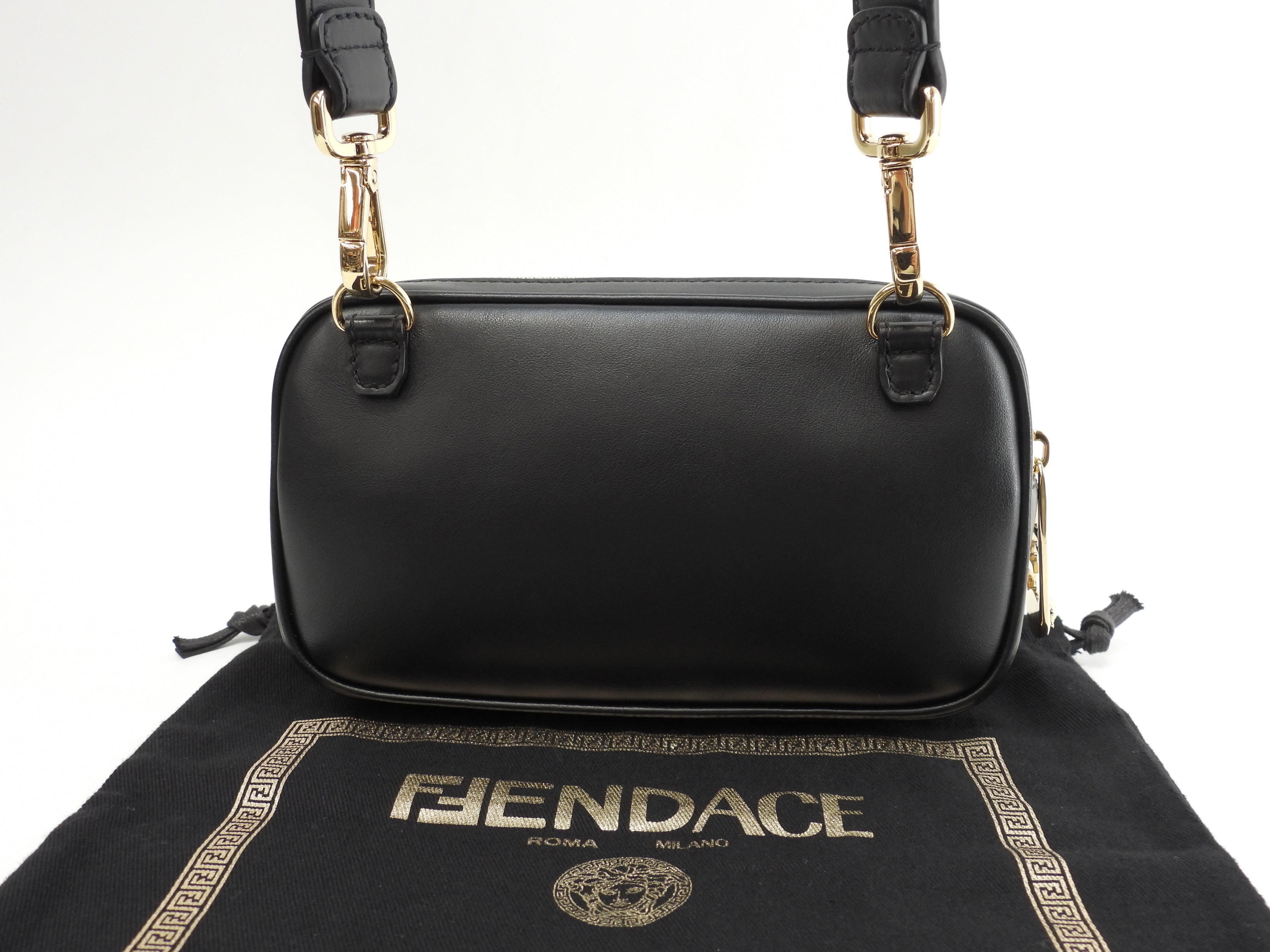 Fendi x Versace Pochette Fendace Pelle Nera Borsa a Tracolla Inutilizzata @ 1