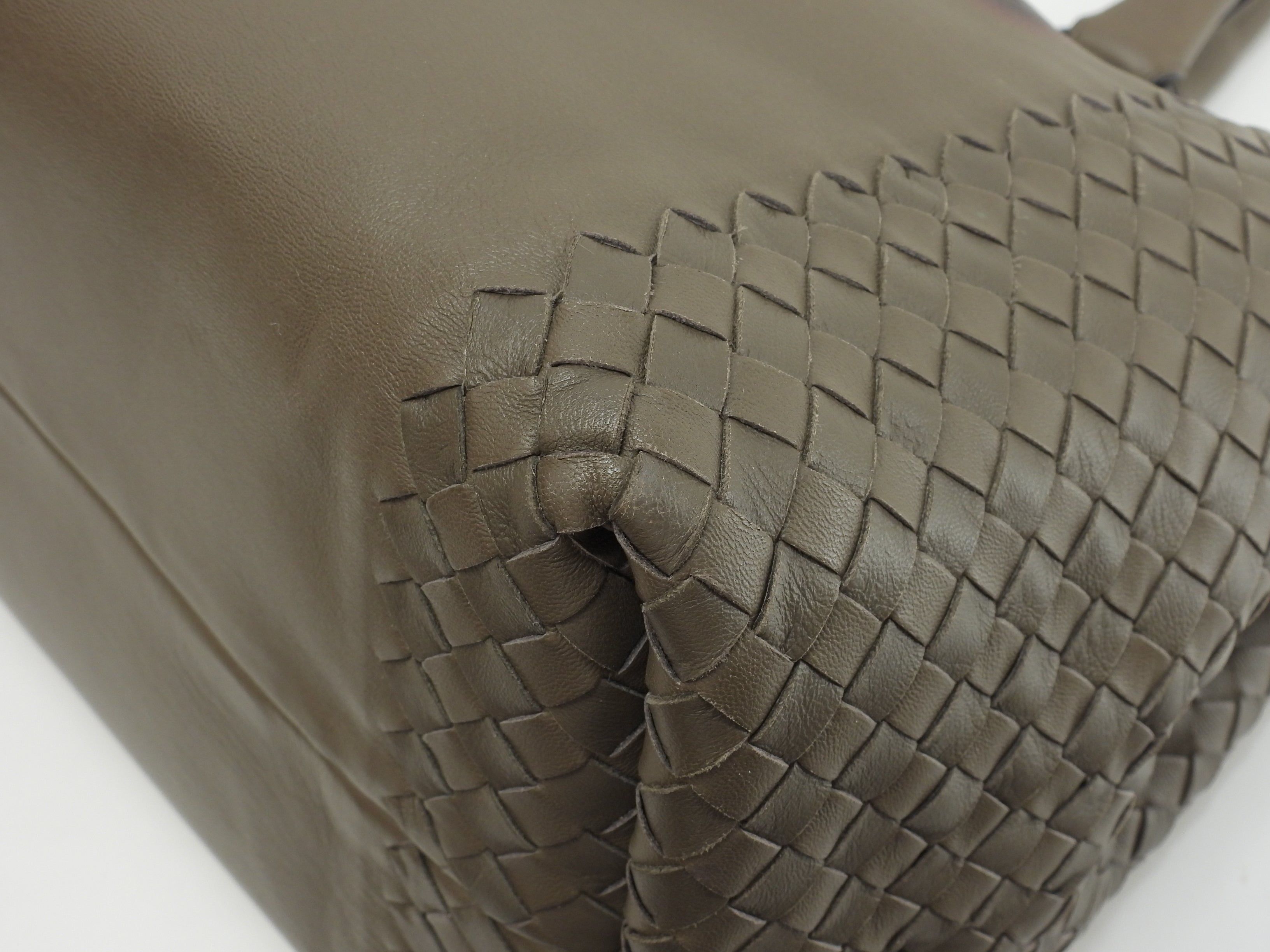 Borsa tote Bottega Veneta Intrecciato in pelle grigia, borsa a mano, ottime condizioni @B06224470R