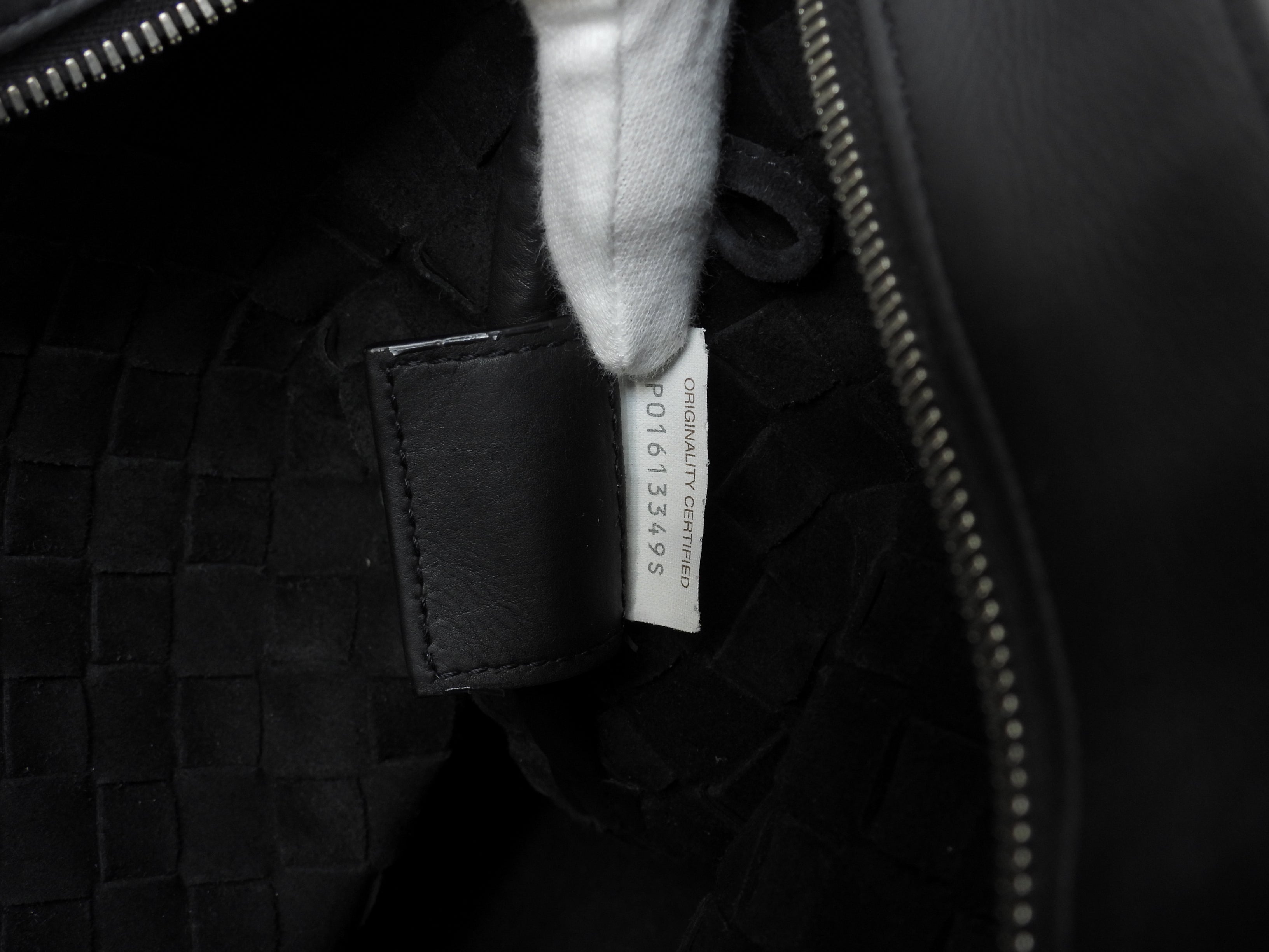 Bottega Veneta tote bag squadrata in pelle nera Intrecciato da uomo, in ottime condizioni @P01613349S