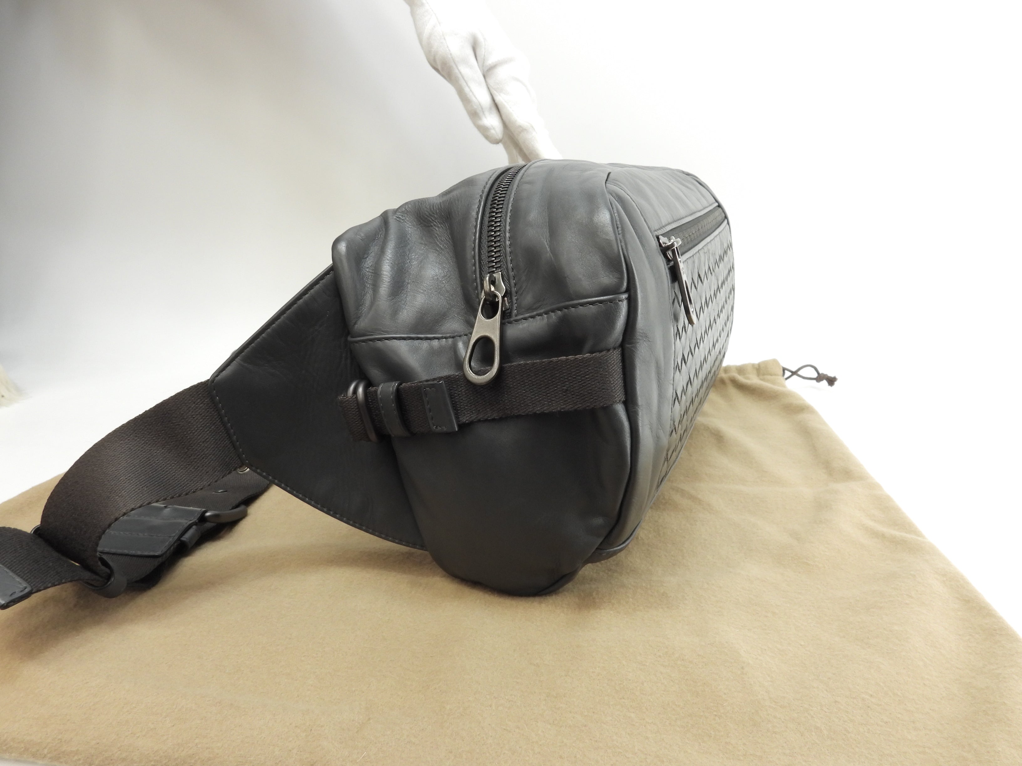 Bottega Veneta marsupio grande in pelle Intrecciato grigio, usato pochissimo @B04047843D