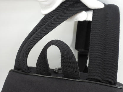 Zaino Saint Laurent con stelle in nylon e pelle nera, borsa a tracolla, in ottime condizioni @ 3
