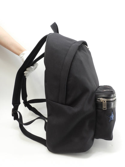 Zaino Saint Laurent con stelle in nylon e pelle nera, borsa a tracolla, in ottime condizioni @ 3