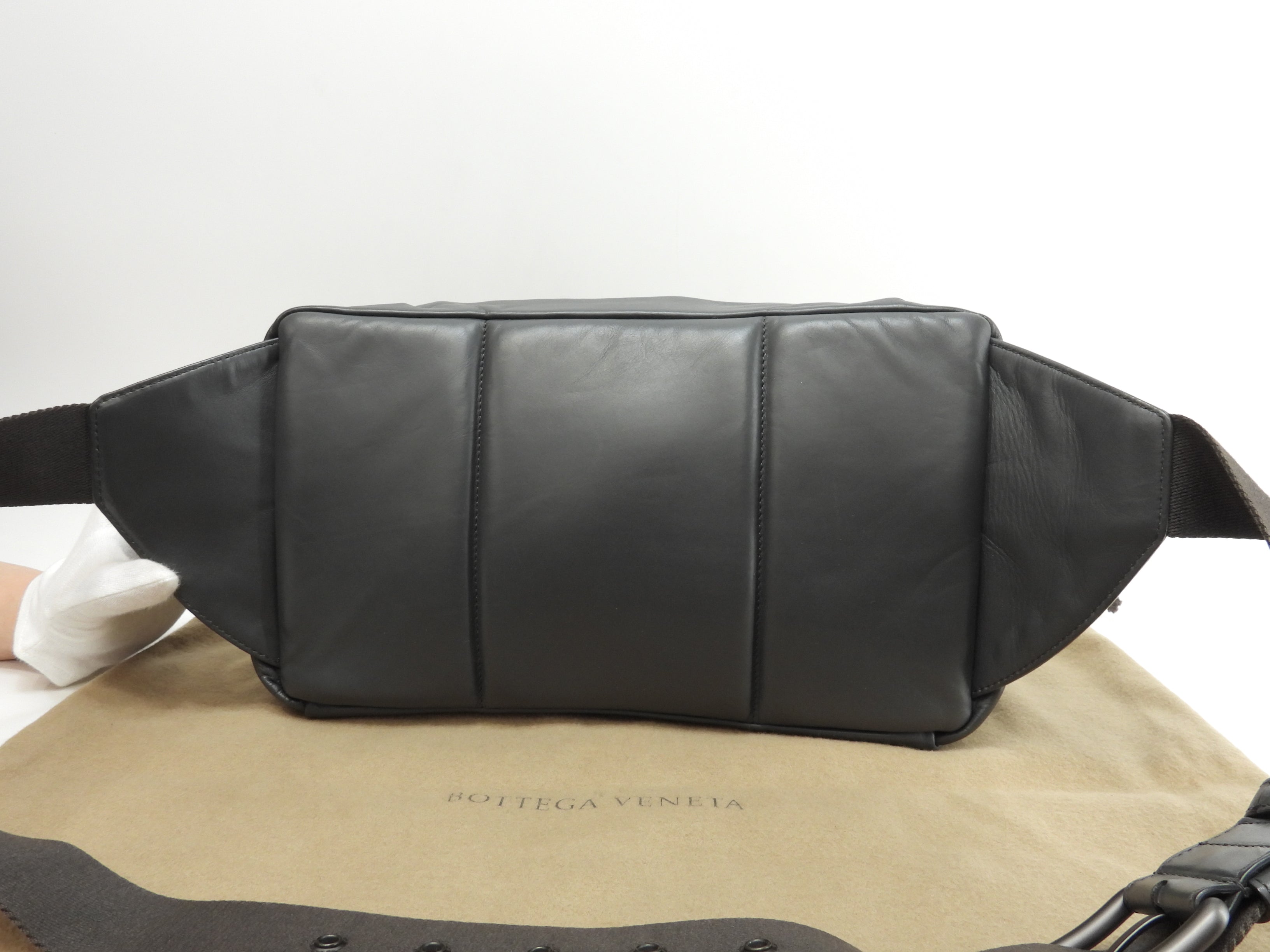Bottega Veneta marsupio grande in pelle Intrecciato grigio, usato pochissimo @B04047843D