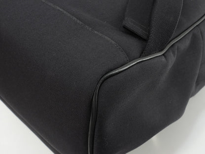 Zaino Saint Laurent con stelle in nylon e pelle nera, borsa a tracolla, in ottime condizioni @ 3