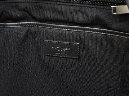 Zaino Saint Laurent con stelle in nylon e pelle nera, borsa a tracolla, in ottime condizioni @ 3