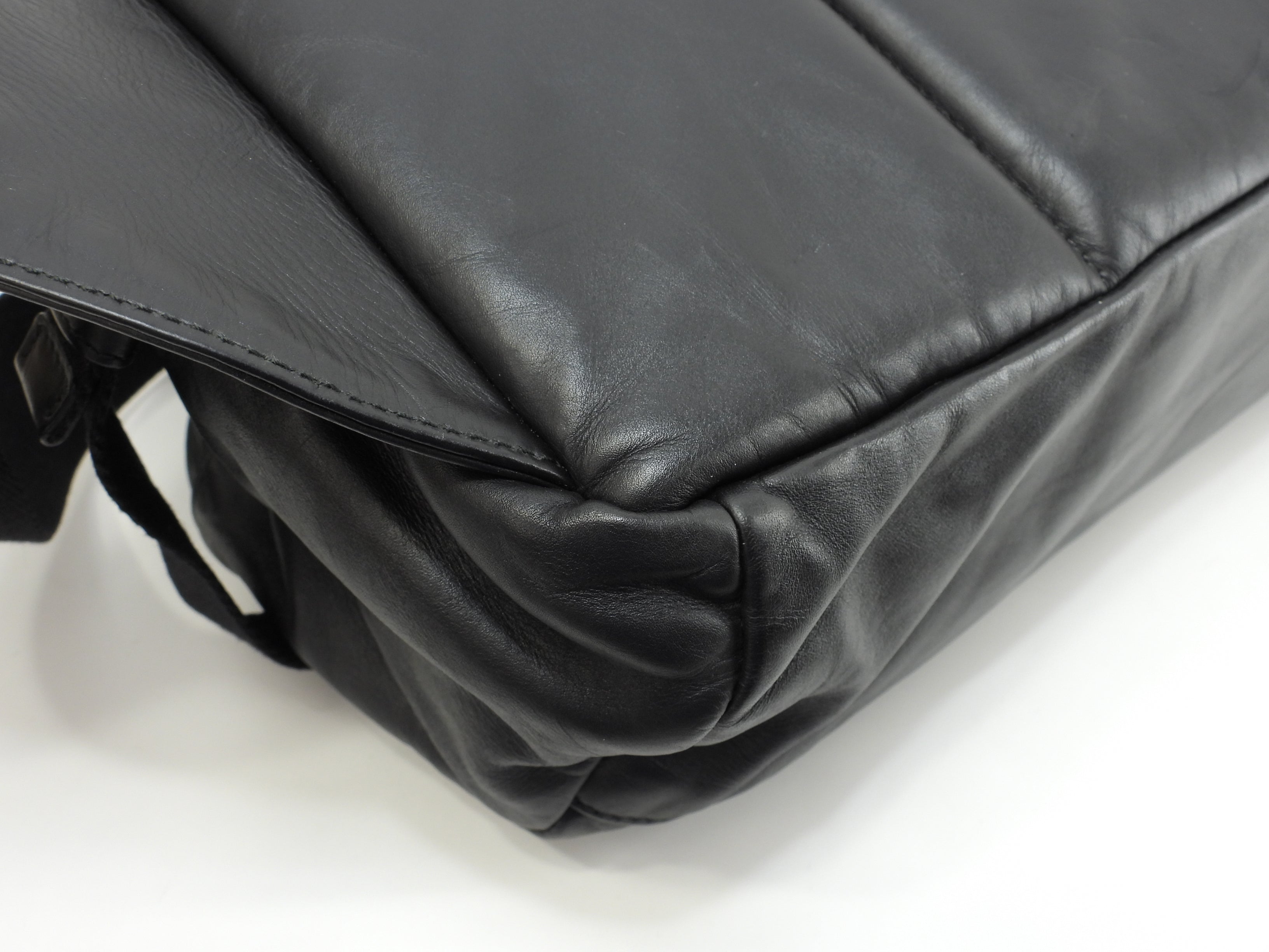 Bottega Veneta marsupio medio in pelle Intrecciato nero marsupio a tracolla @B03656004Q