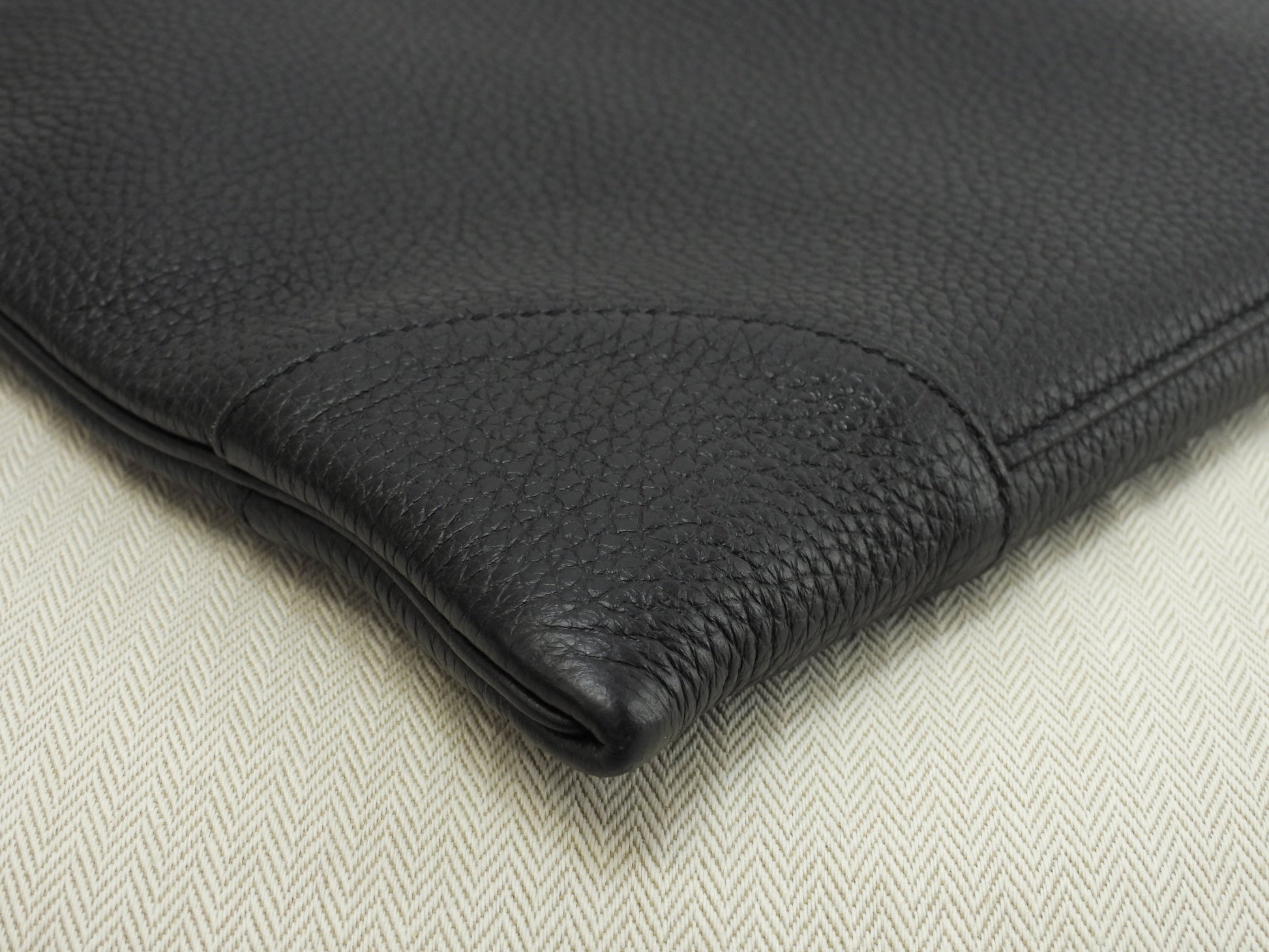 エルメス シルキーシティPM トリヨンレザー黒 ショルダーバッグ クロスボディ 極美品@Y