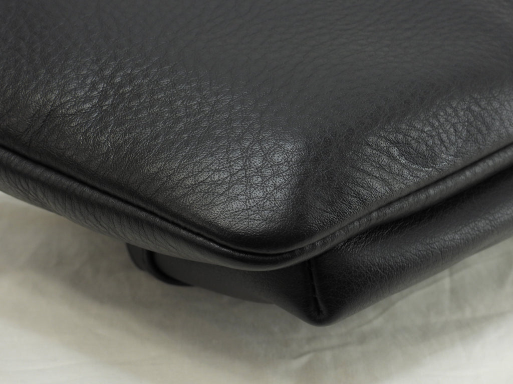 Balenciaga Marsupio Everyday Pelle Nera Logo Bianco Borsa a tracolla condizioni perfette @ 43