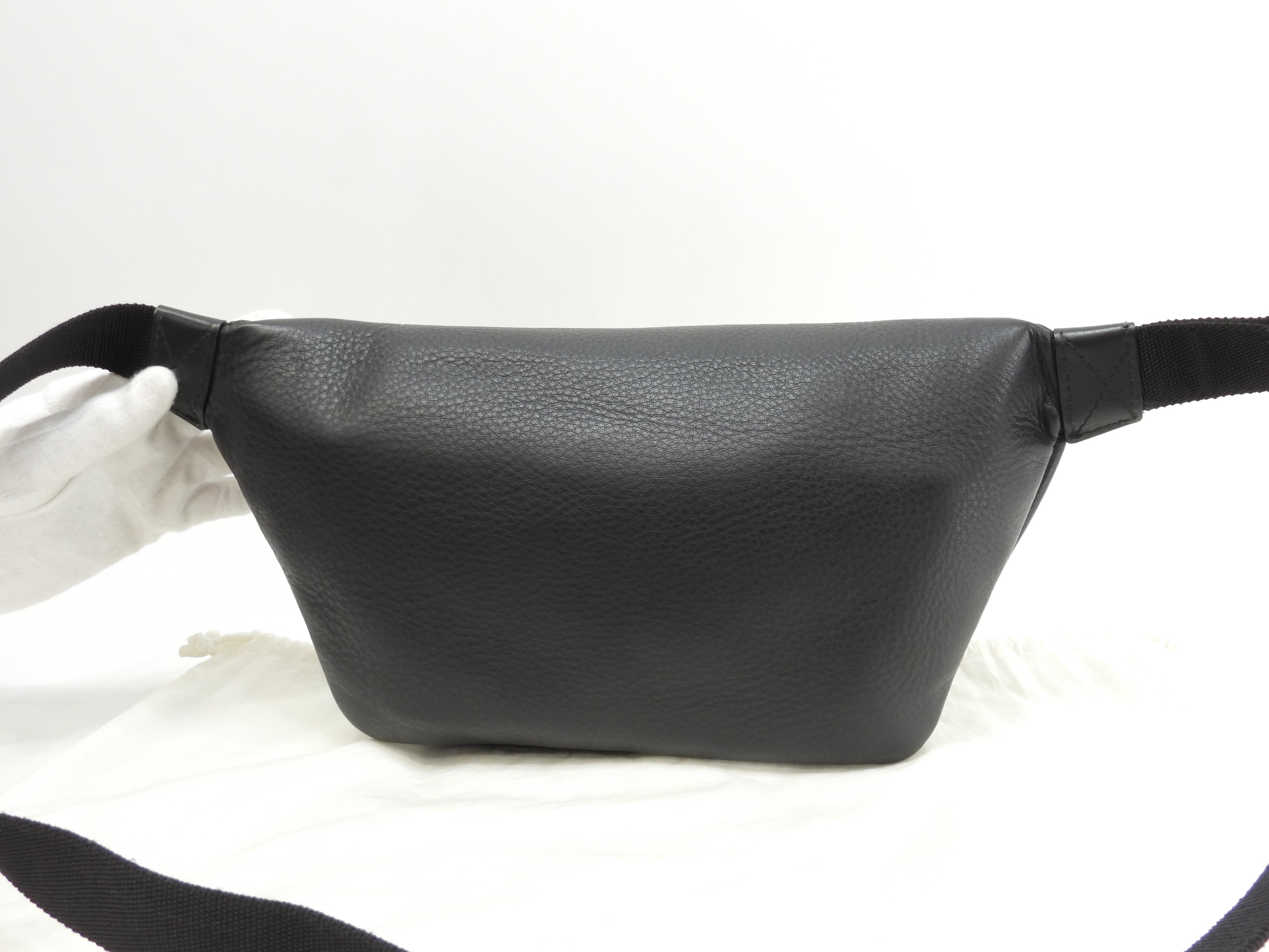 Balenciaga Marsupio Everyday Pelle Nera Logo Bianco Borsa a tracolla condizioni perfette @ 43