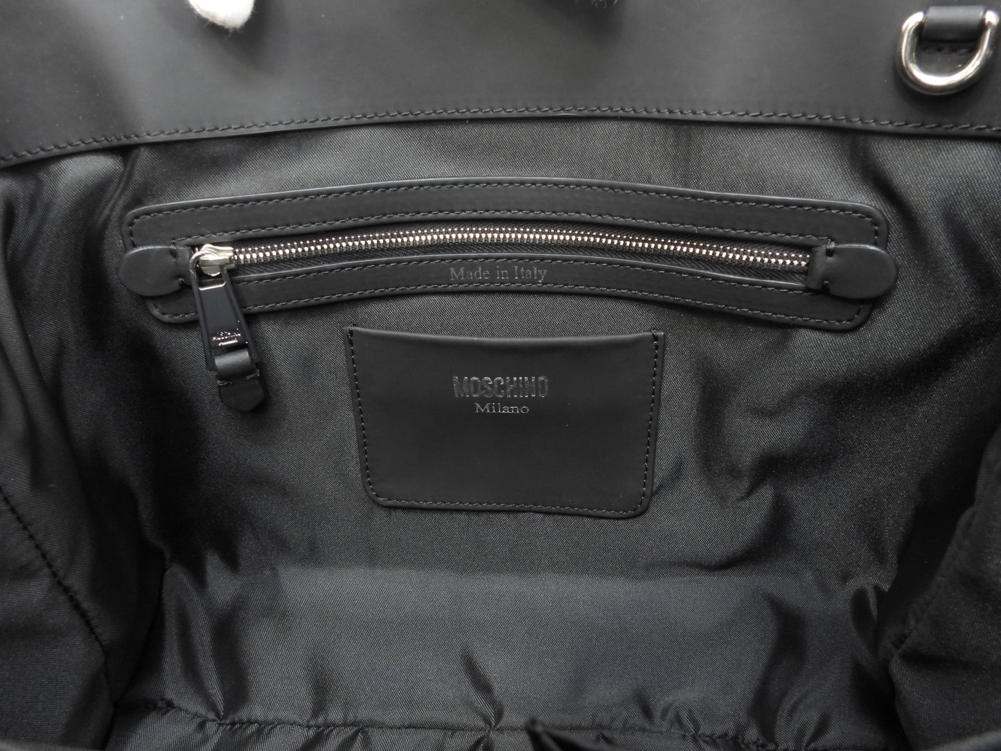 Moschino borsa tote con logo in rilievo in pelle nera shopper borsa a mano in ottime condizioni @ 1