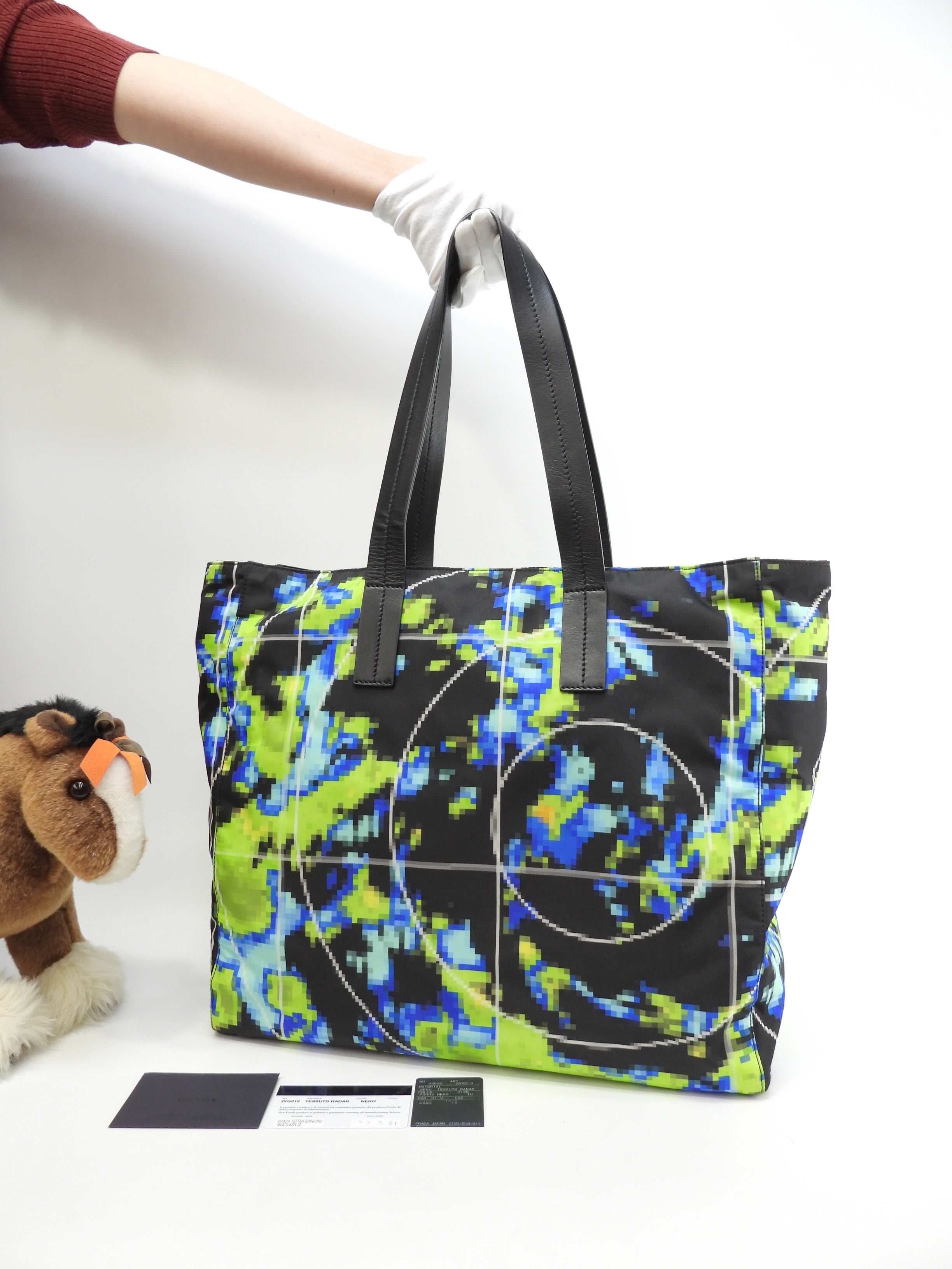 Prada borsa tote grande da uomo in nylon giallo, nero e blu, pelle nera, tracolla, ottime condizioni @250 2