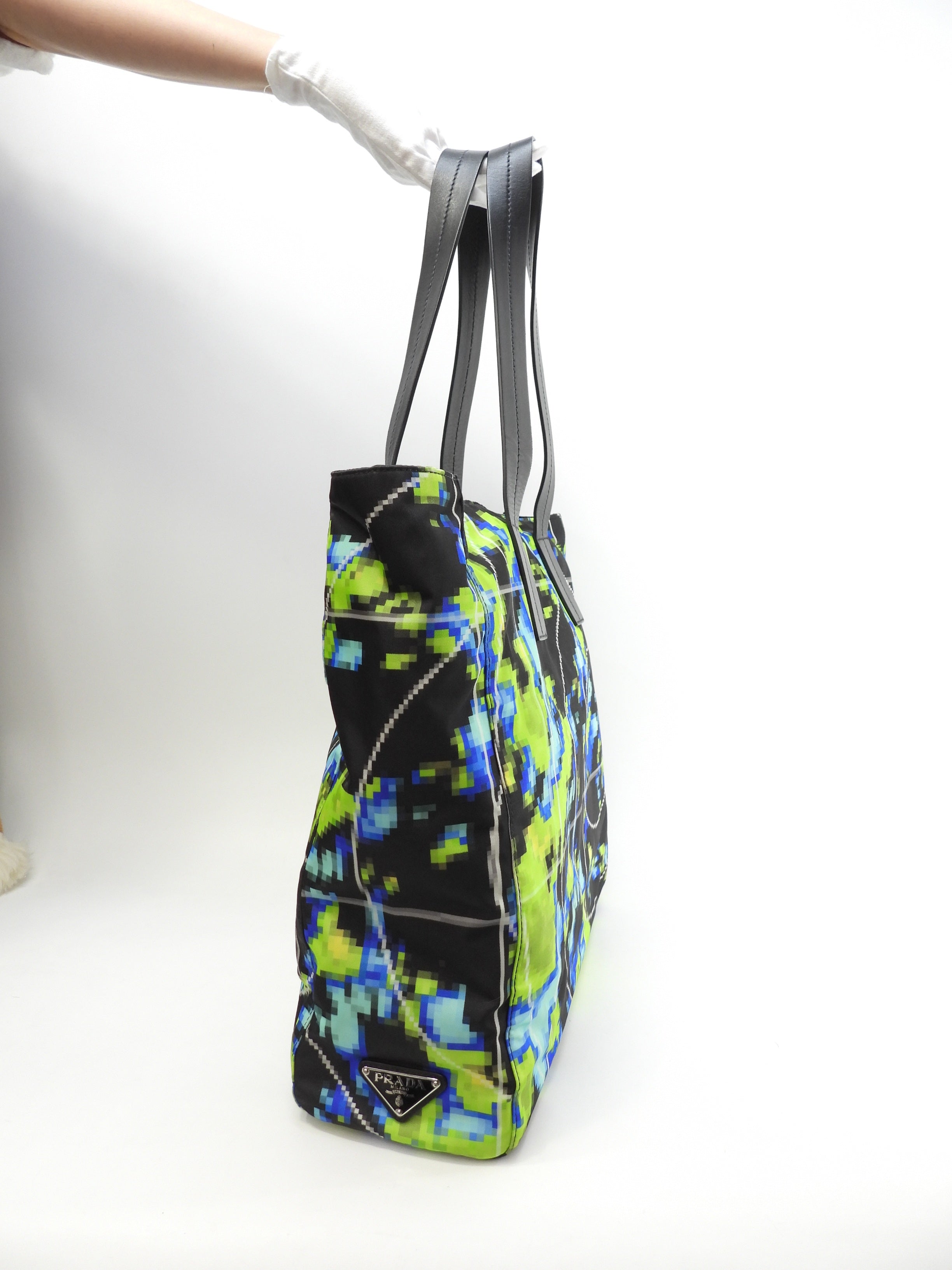 Prada borsa tote grande da uomo in nylon giallo, nero e blu, pelle nera, tracolla, ottime condizioni @250 2