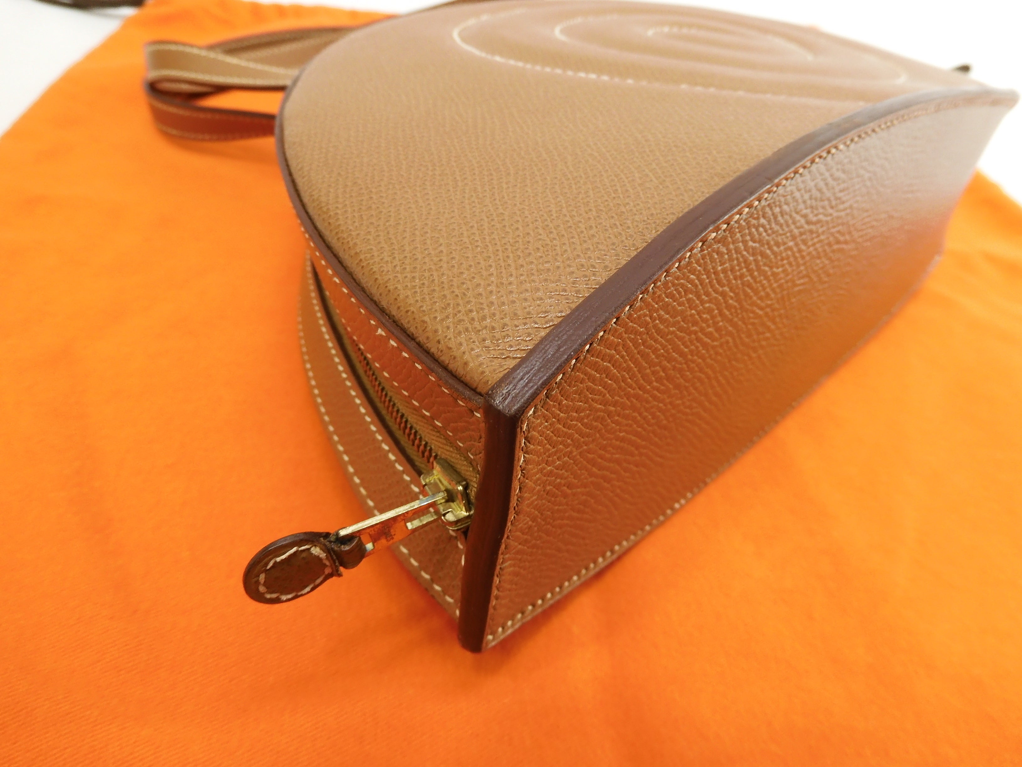Hermès Borsa a mano Katatsumuri in Courchevel/hardware oro, in condizioni eccellenti@□H