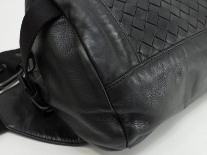 Bottega Veneta marsupio Intrecciato in pelle nera con marsupio a tracolla @B03658988E