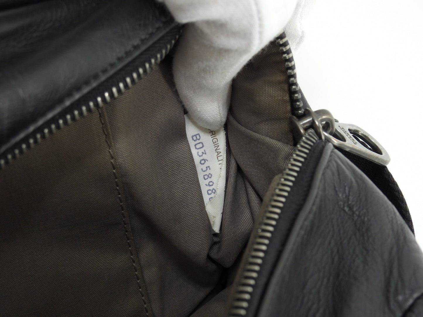 Bottega Veneta marsupio Intrecciato in pelle nera con marsupio a tracolla @B03658988E