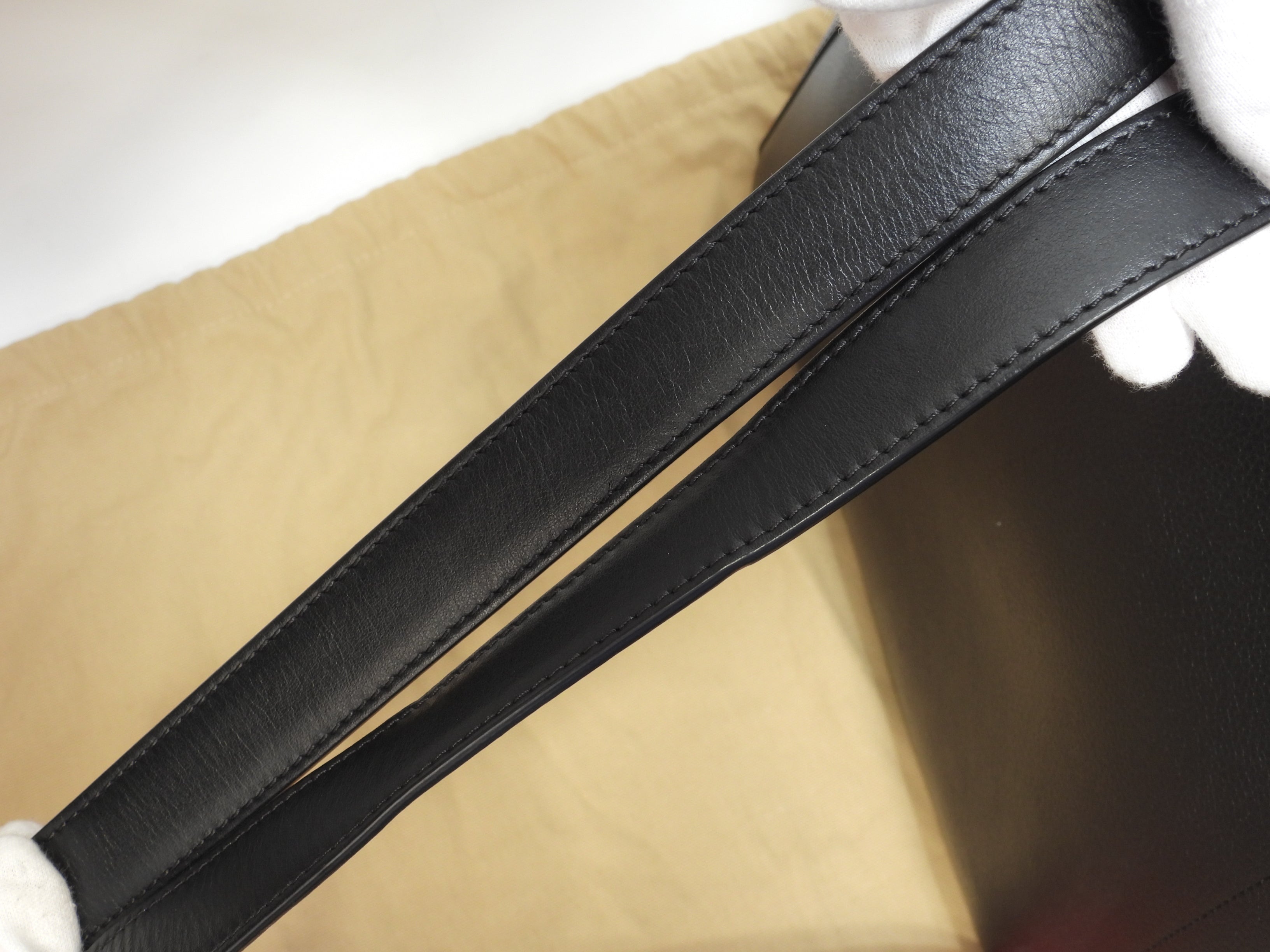 Christian Louboutin borsa tote Cabado in pelle nera da uomo, zaino, ottime condizioni @ 3