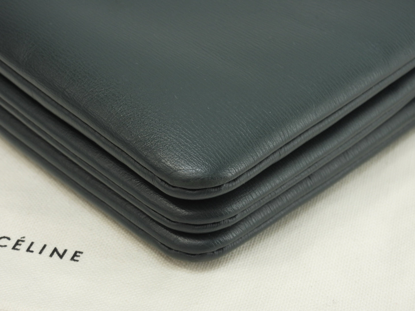 Celine Trio Small in pelle goffrata verde, pochette a tracolla @S-GA-4117