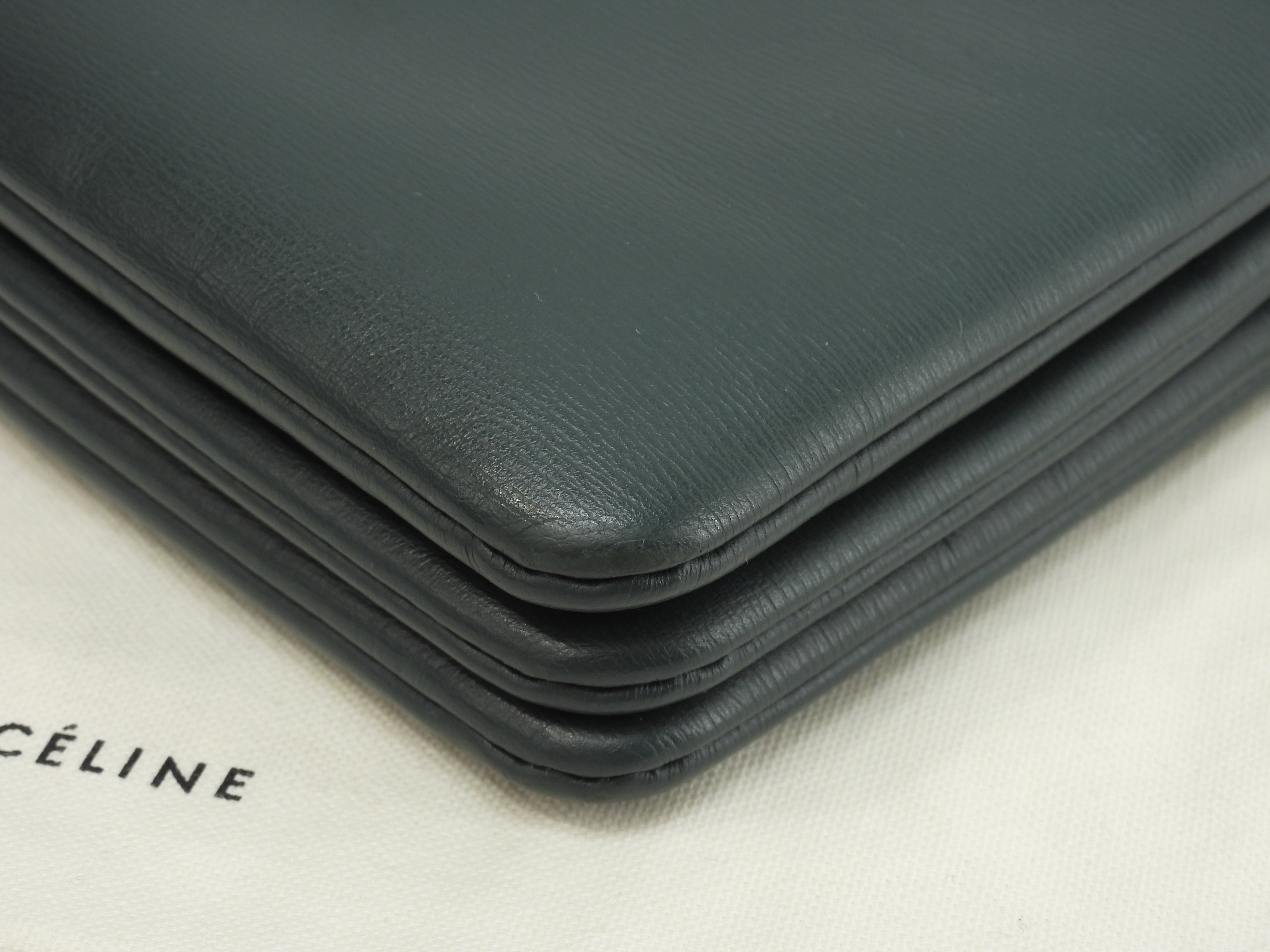 Celine Trio Small in pelle goffrata verde, pochette a tracolla @S-GA-4117