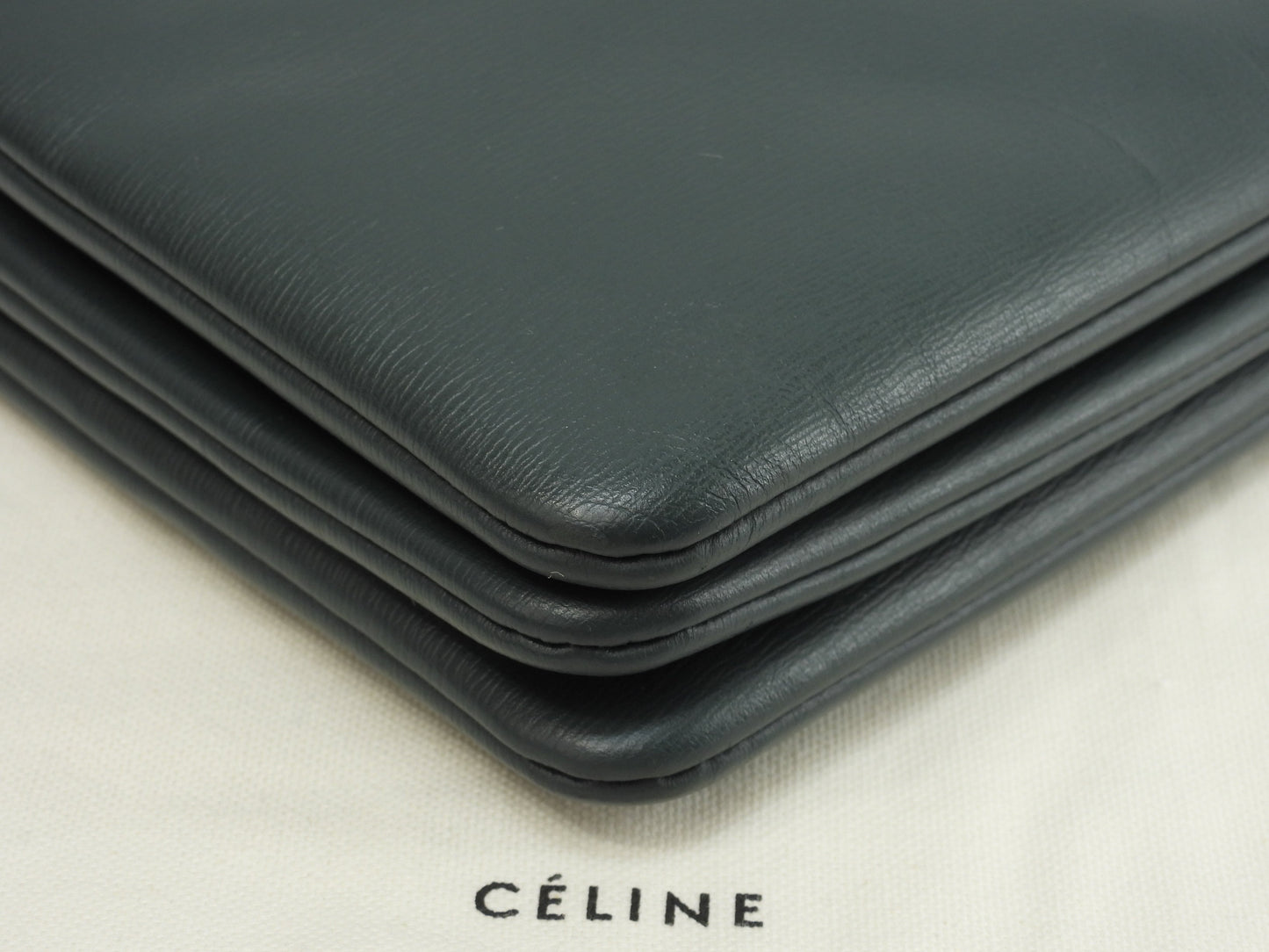 Celine Trio Small in pelle goffrata verde, pochette a tracolla @S-GA-4117