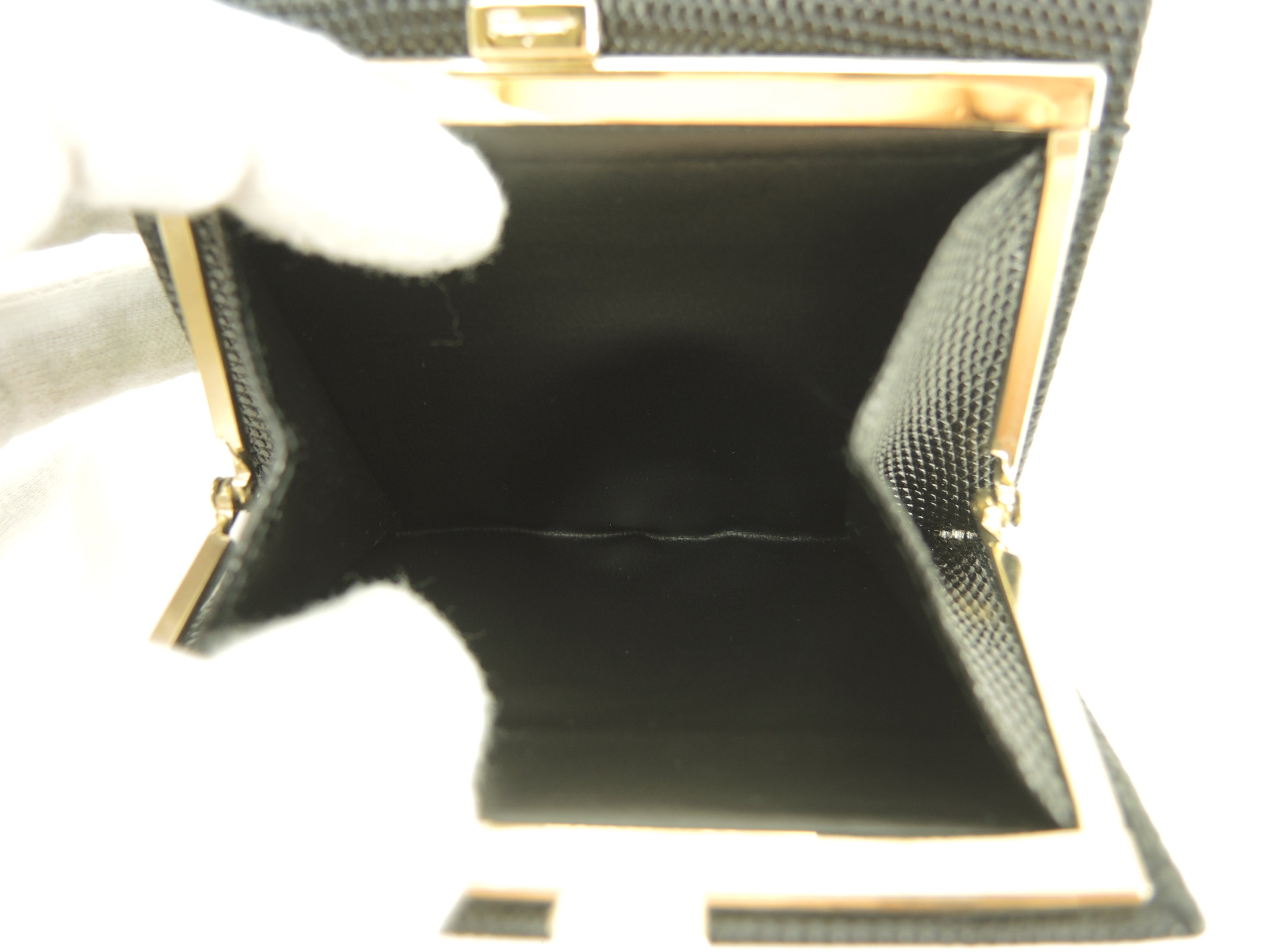 Salvatore Ferragamo Portafoglio compatto Vara in pelle nera, portafoglio a doppio bottone con chiusura a clip, nuovo @IK-22-0141